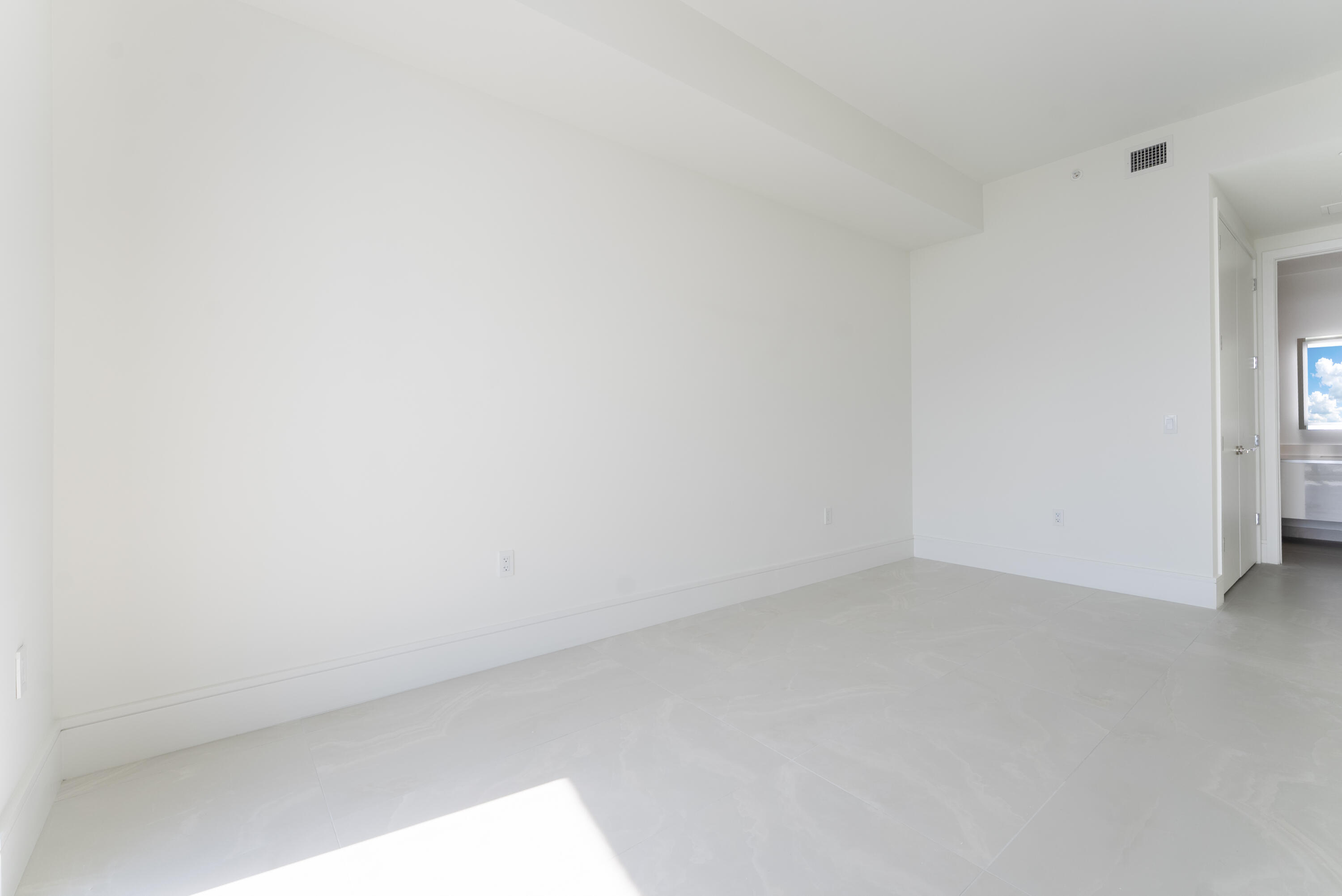 220 Lake Shore Drive 1011 Property Photo 23