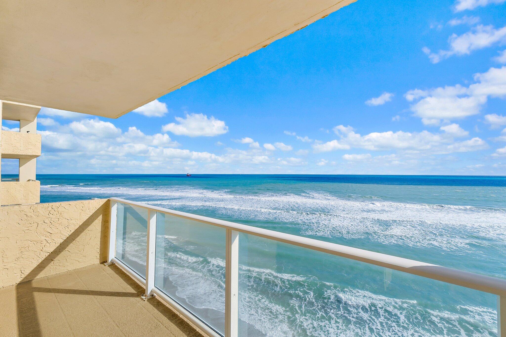 5440 N Ocean Drive 907 Property Photo 3