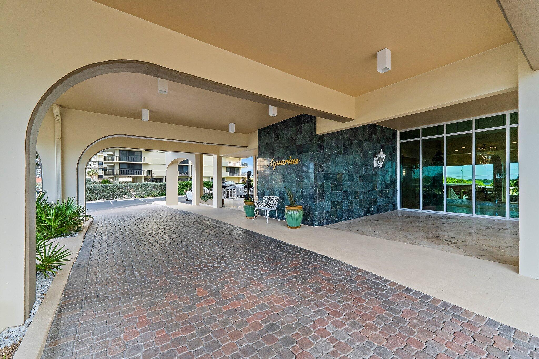 5440 N Ocean Drive 907 Property Photo 59