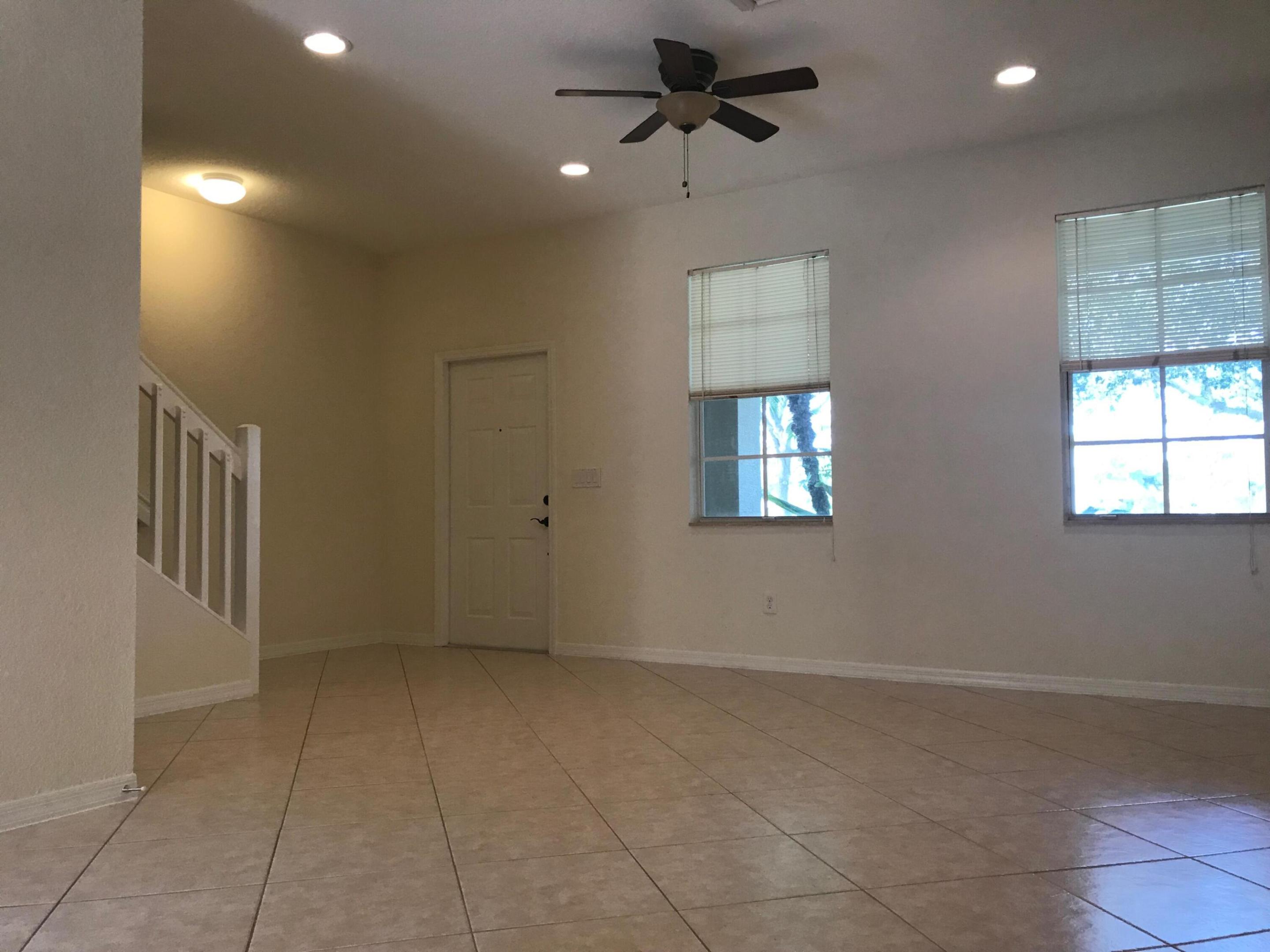 141 E Thatch Palm Circle Property Photo 5