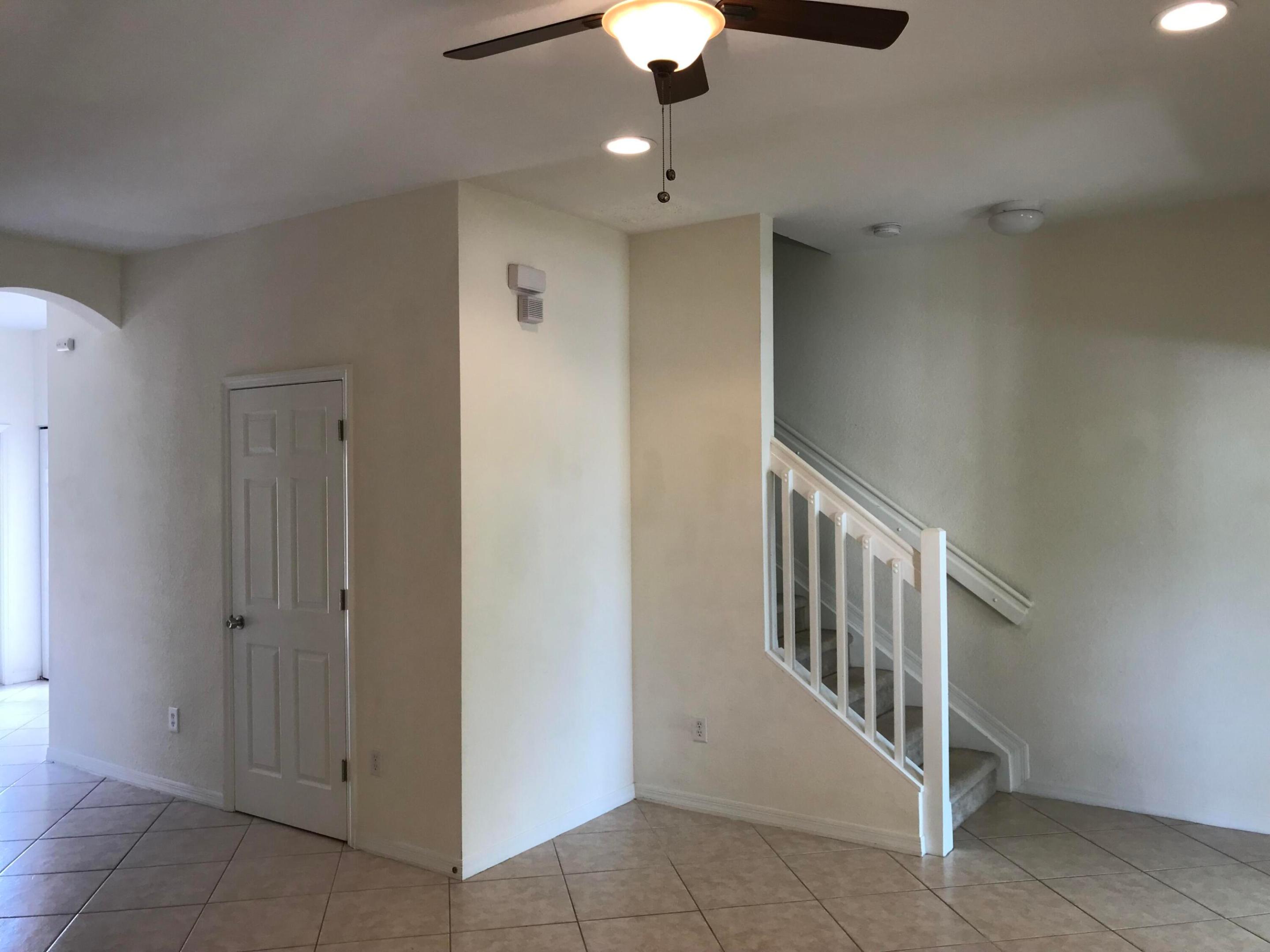 141 E Thatch Palm Circle Property Photo 6