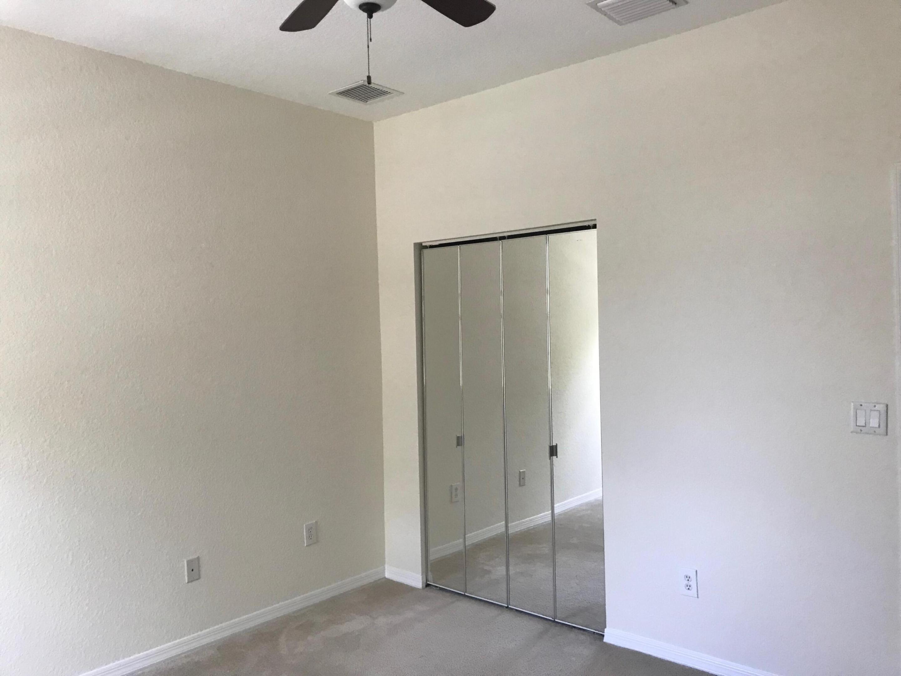 141 E Thatch Palm Circle Property Photo 16