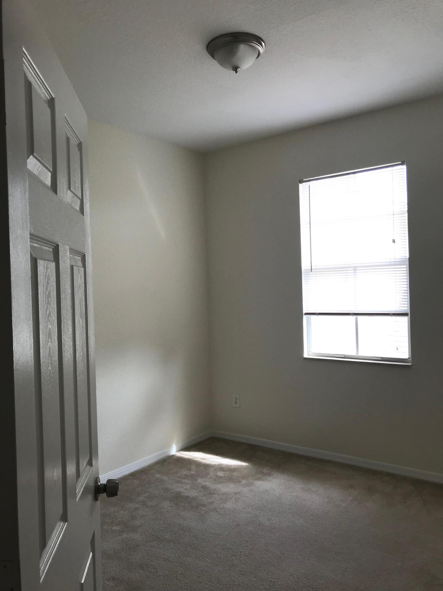 141 E Thatch Palm Circle Property Photo 21