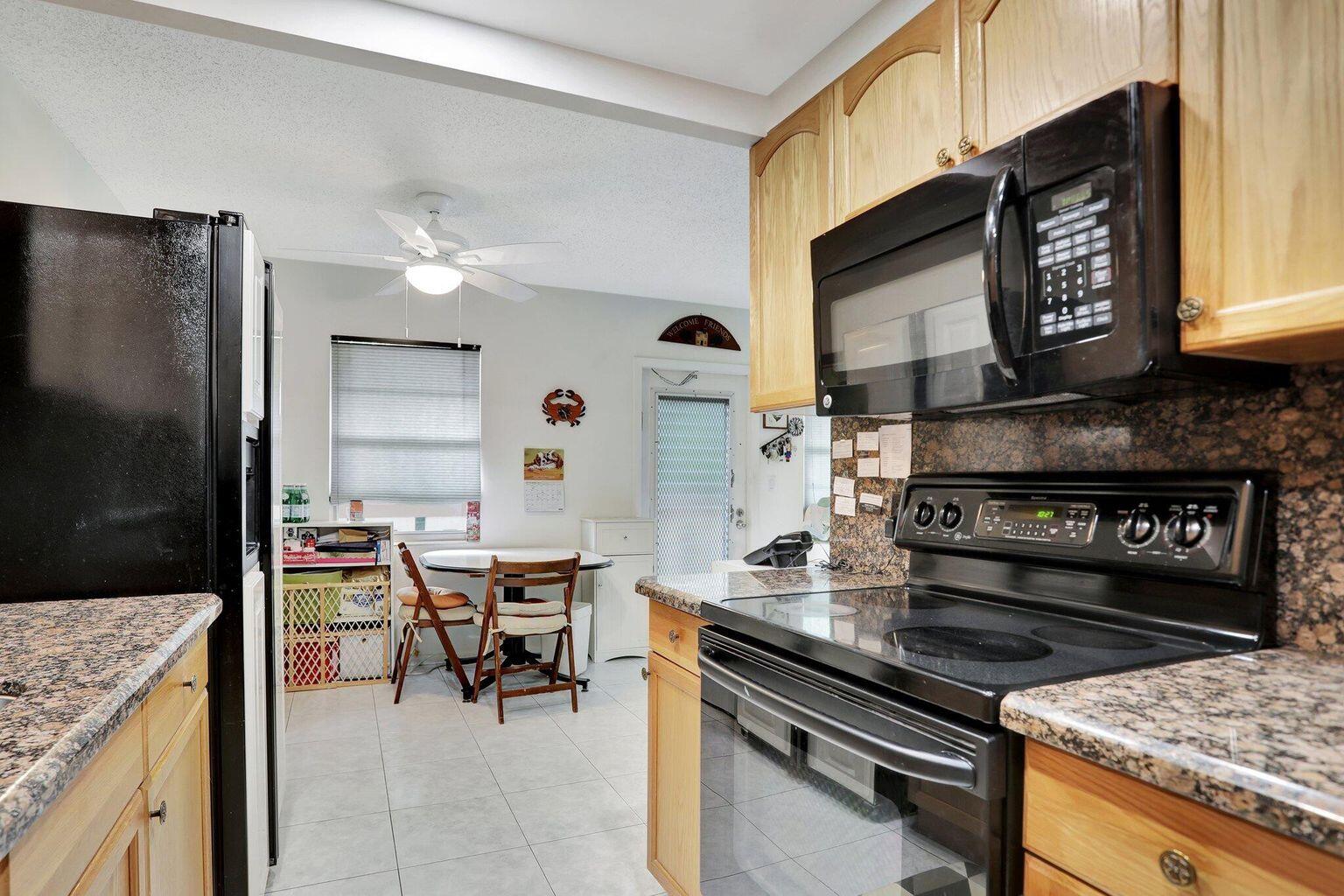 4076 Newport Q 4076 Property Photo 11