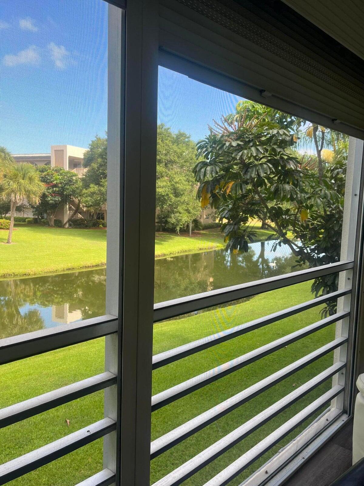 4302 Martinique Circle B2 Property Photo 5