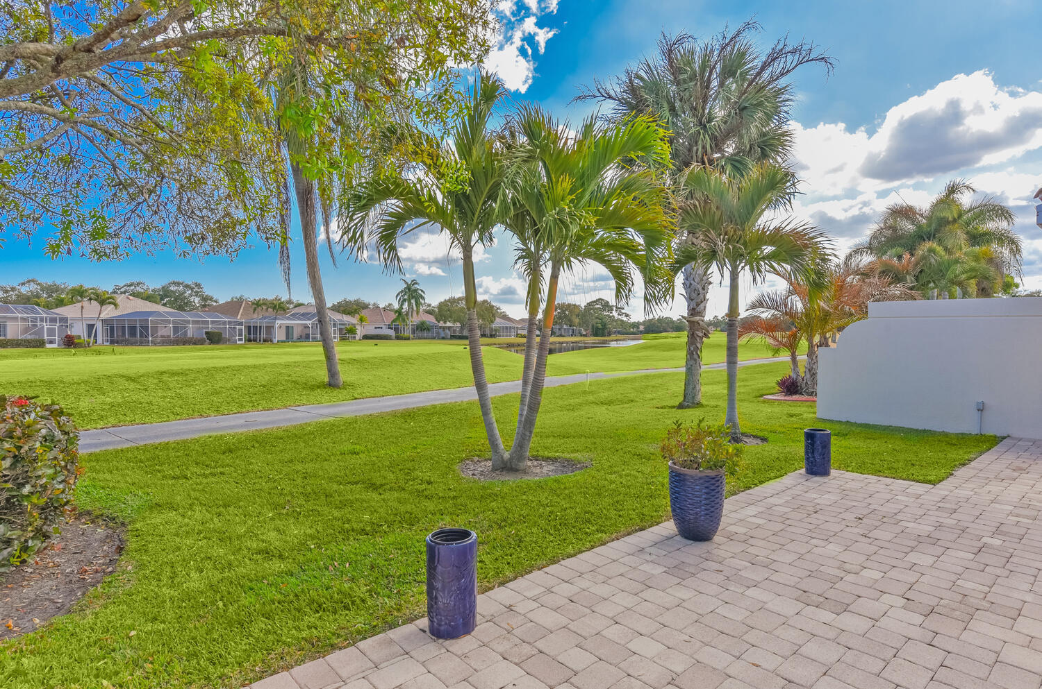 8285 Se Double Tree Drive Property Photo 3