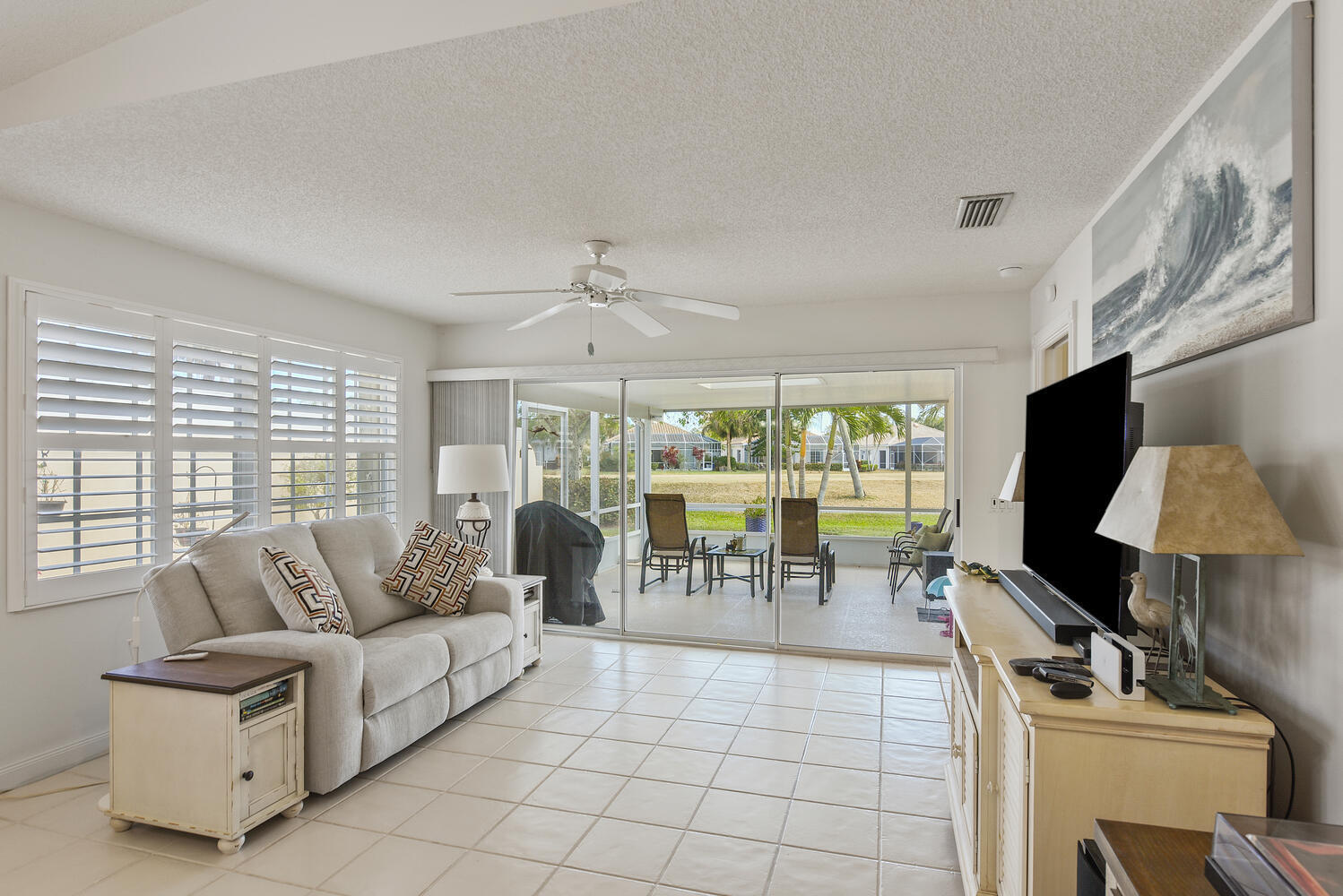 8285 Se Double Tree Drive Property Photo 12