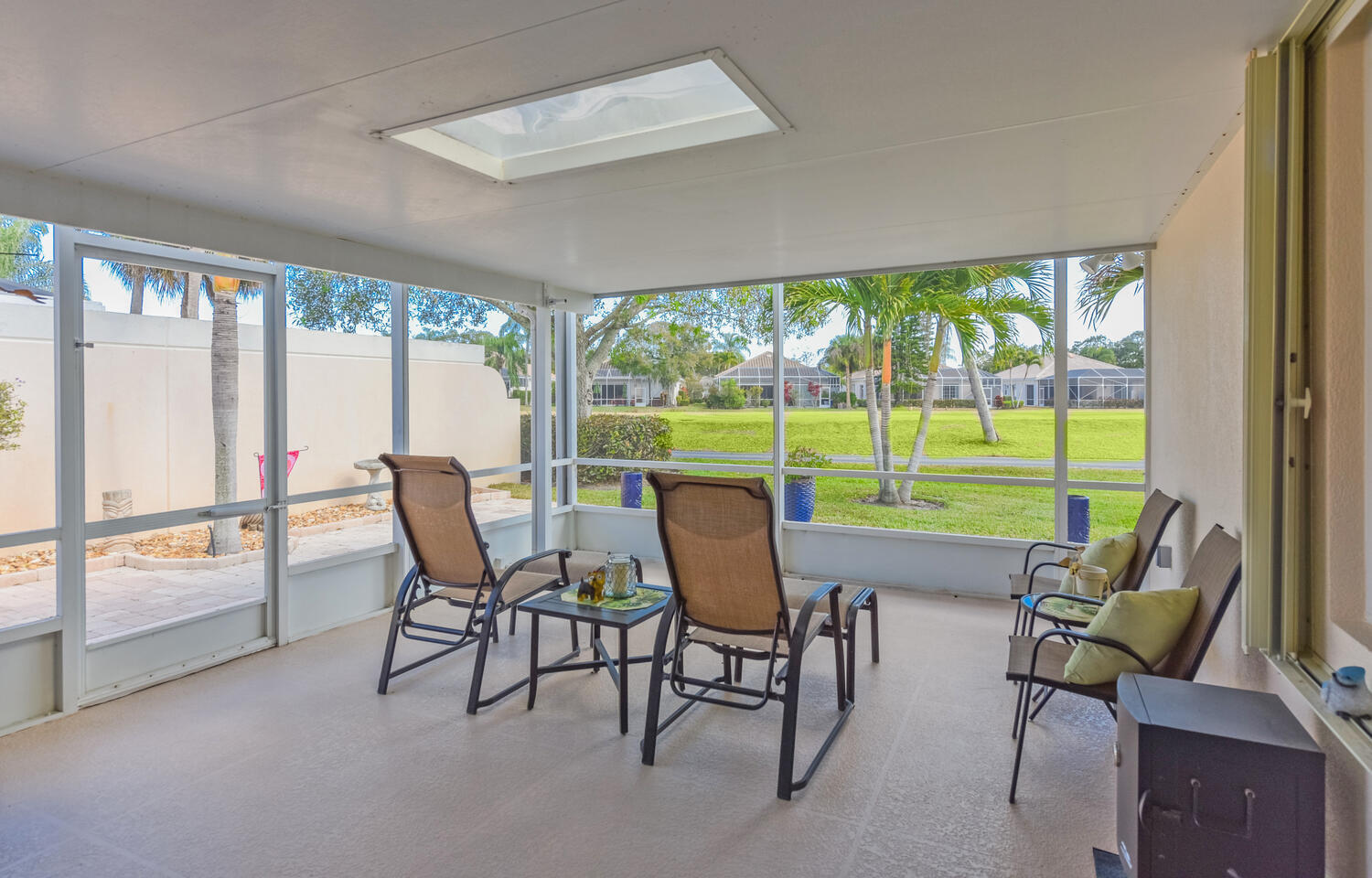 8285 Se Double Tree Drive Property Photo 14