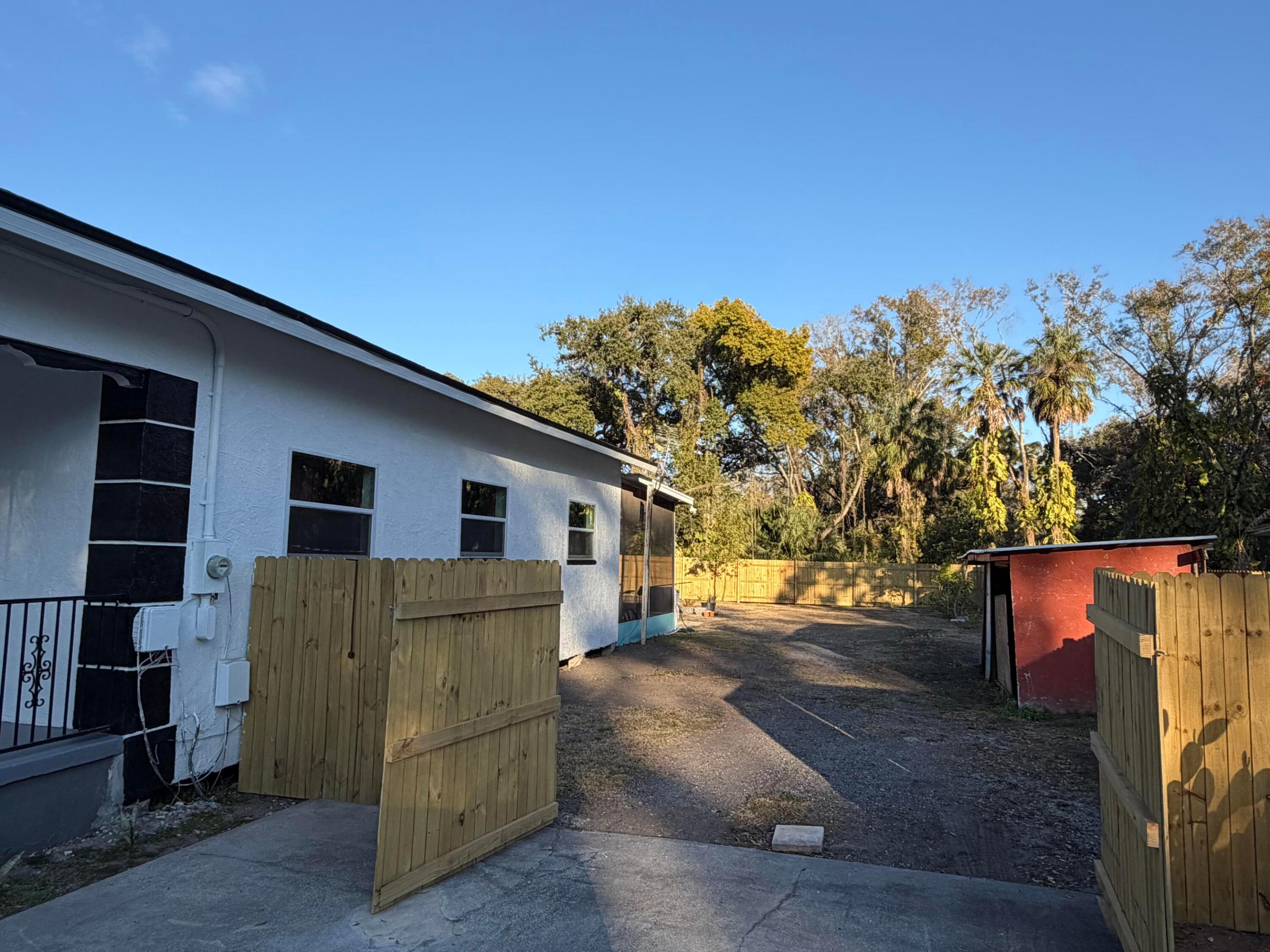 1606 S 45 Street Property Photo 5