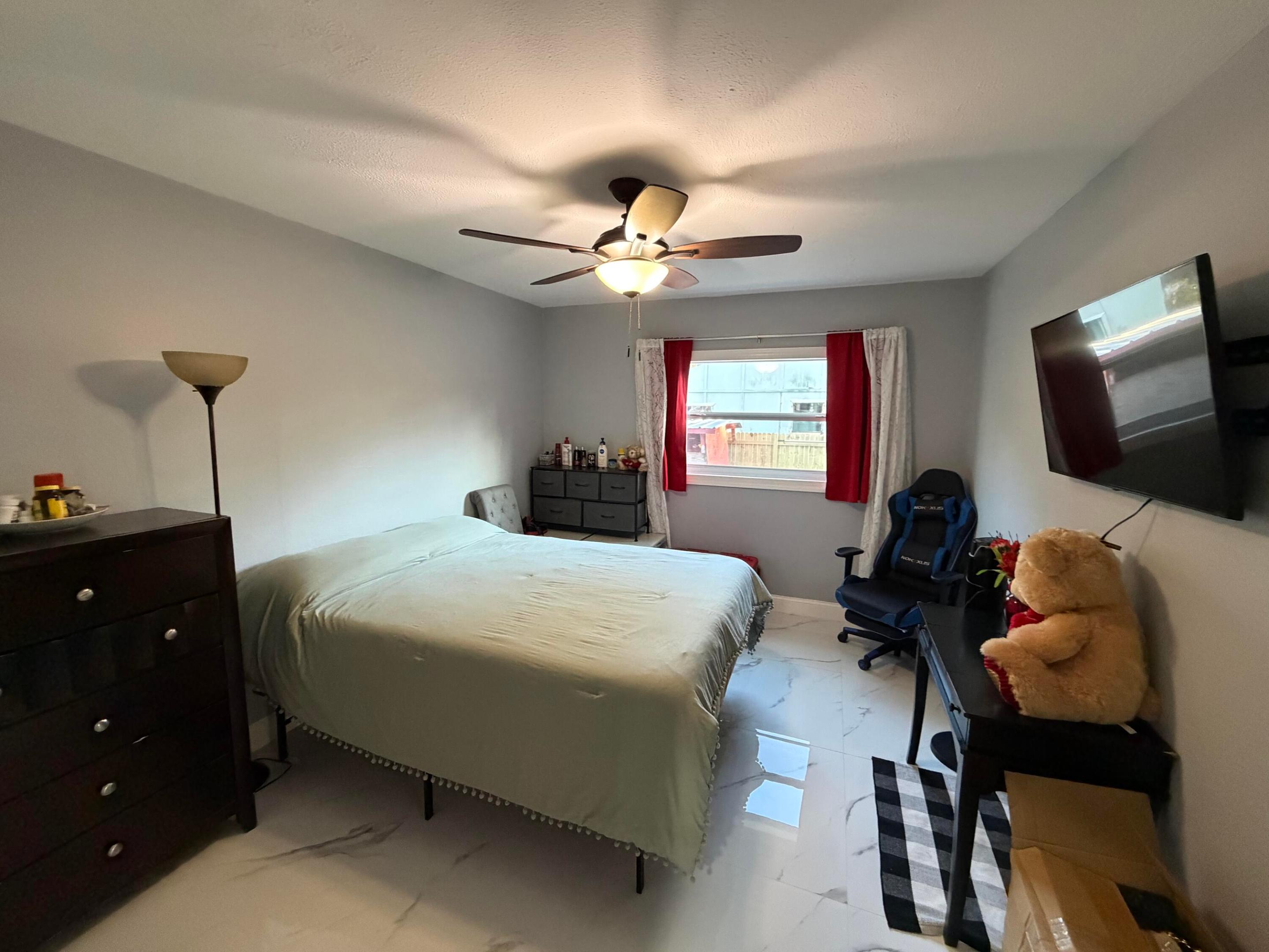 1606 S 45 Street Property Photo 24