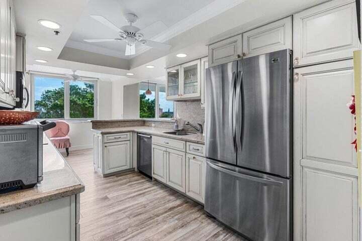 901 E Camino Real 5d Property Photo 9