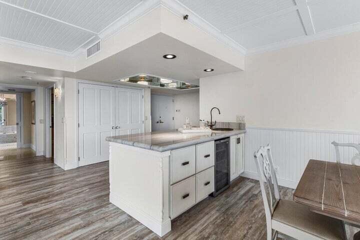 901 E Camino Real 5d Property Photo 14