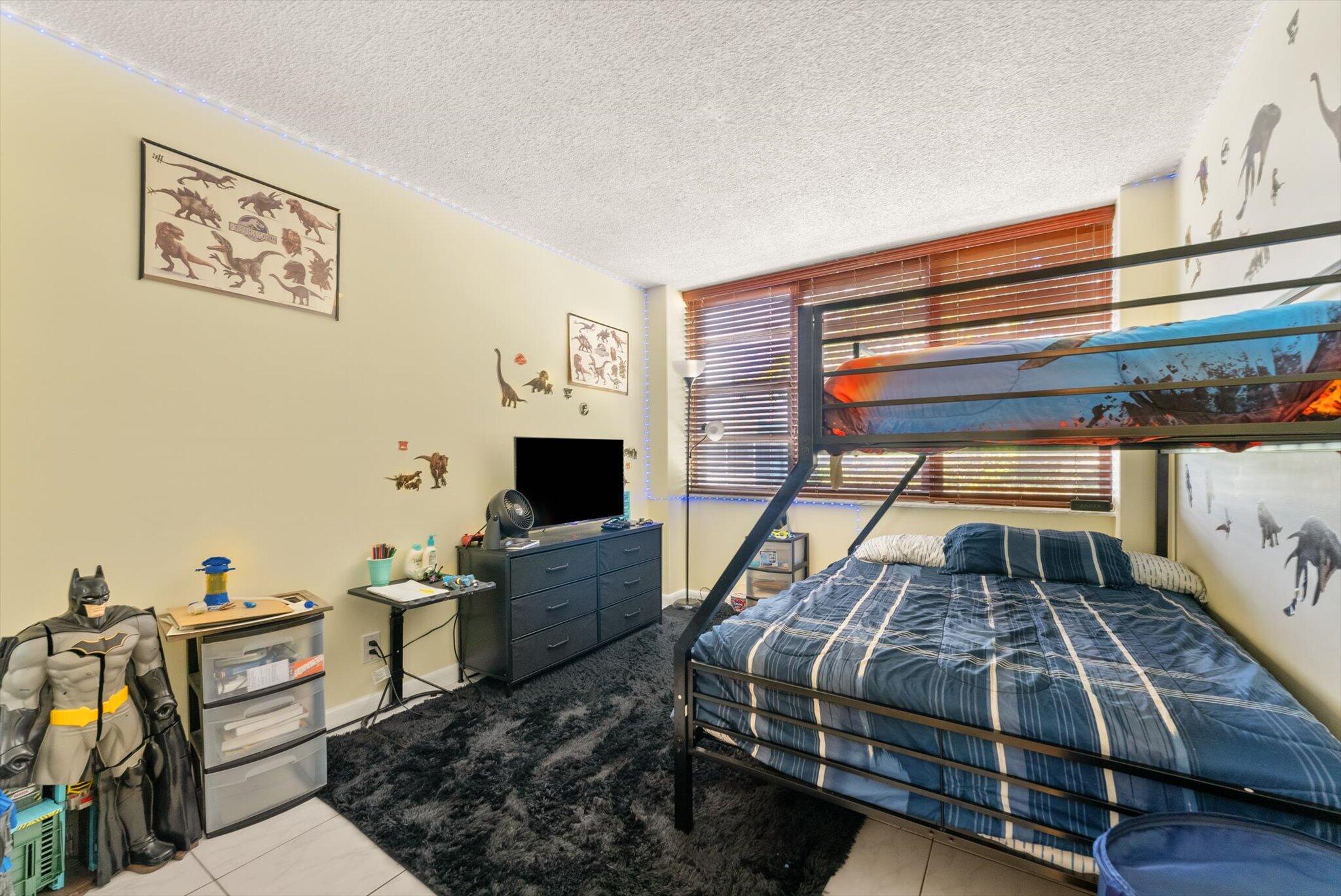 2751 Taft Street 403 Property Photo 16