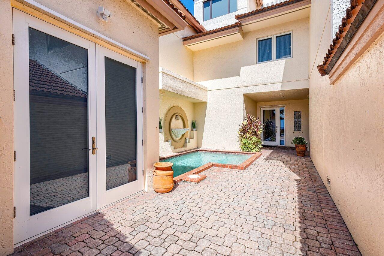 4517 S Ocean Boulevard Property Photo 3
