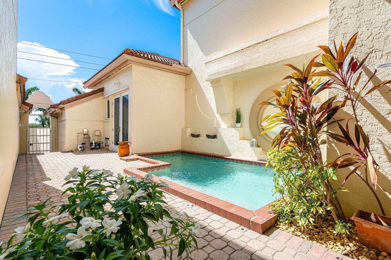 4517 S Ocean Boulevard Property Photo 6