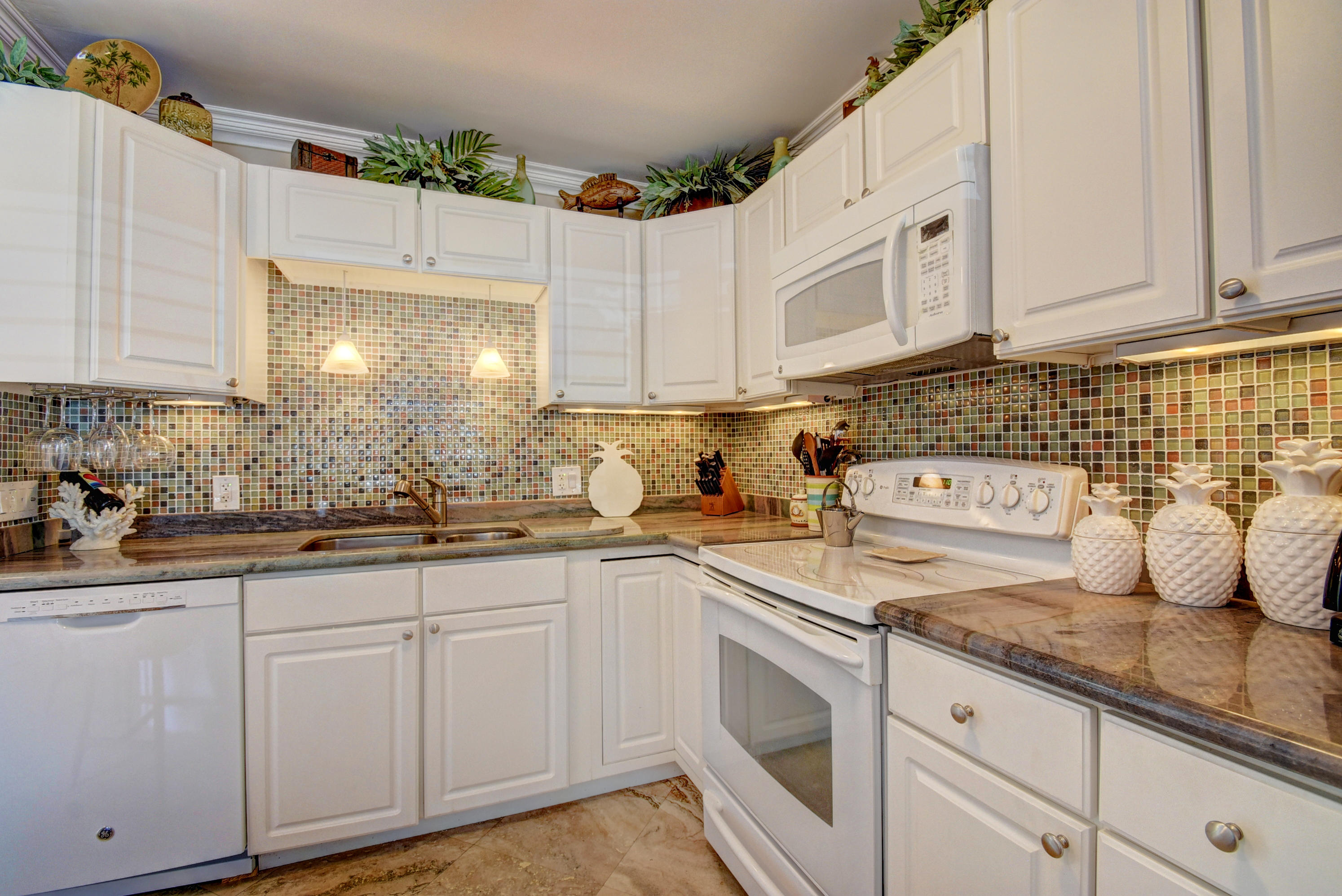 1700 S Ocean Boulevard 0070 Property Photo 6