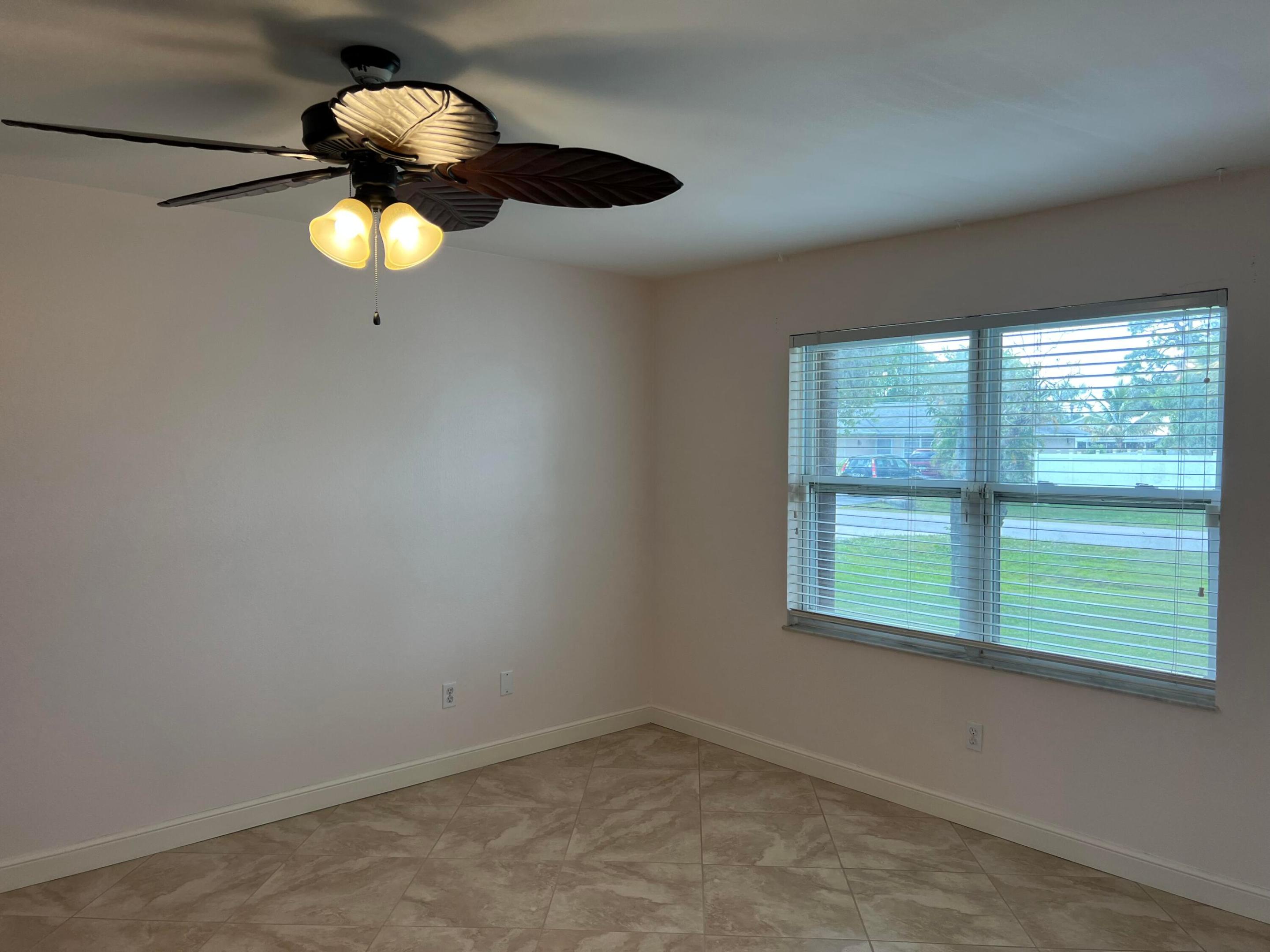 1561 Se Appamattox Terrace Property Photo 18