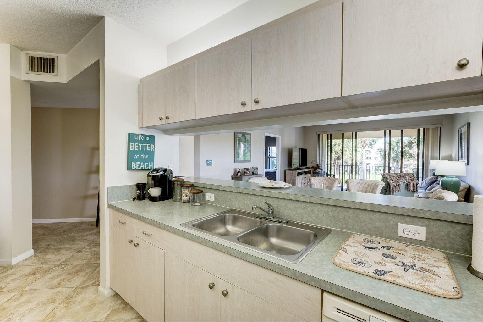300 Uno Lago Drive 305 Property Photo 12