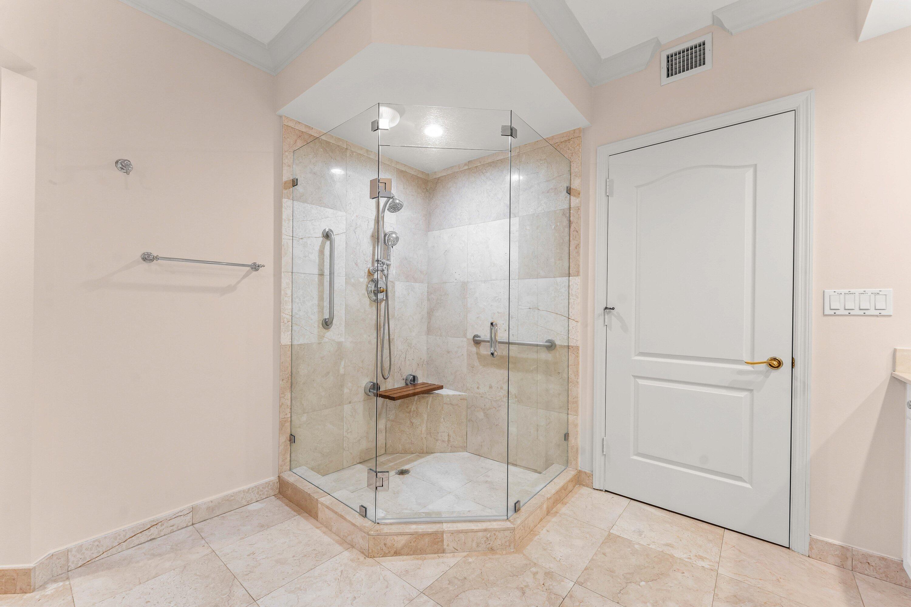 550 Se Mizner Boulevard B501 Property Photo 17