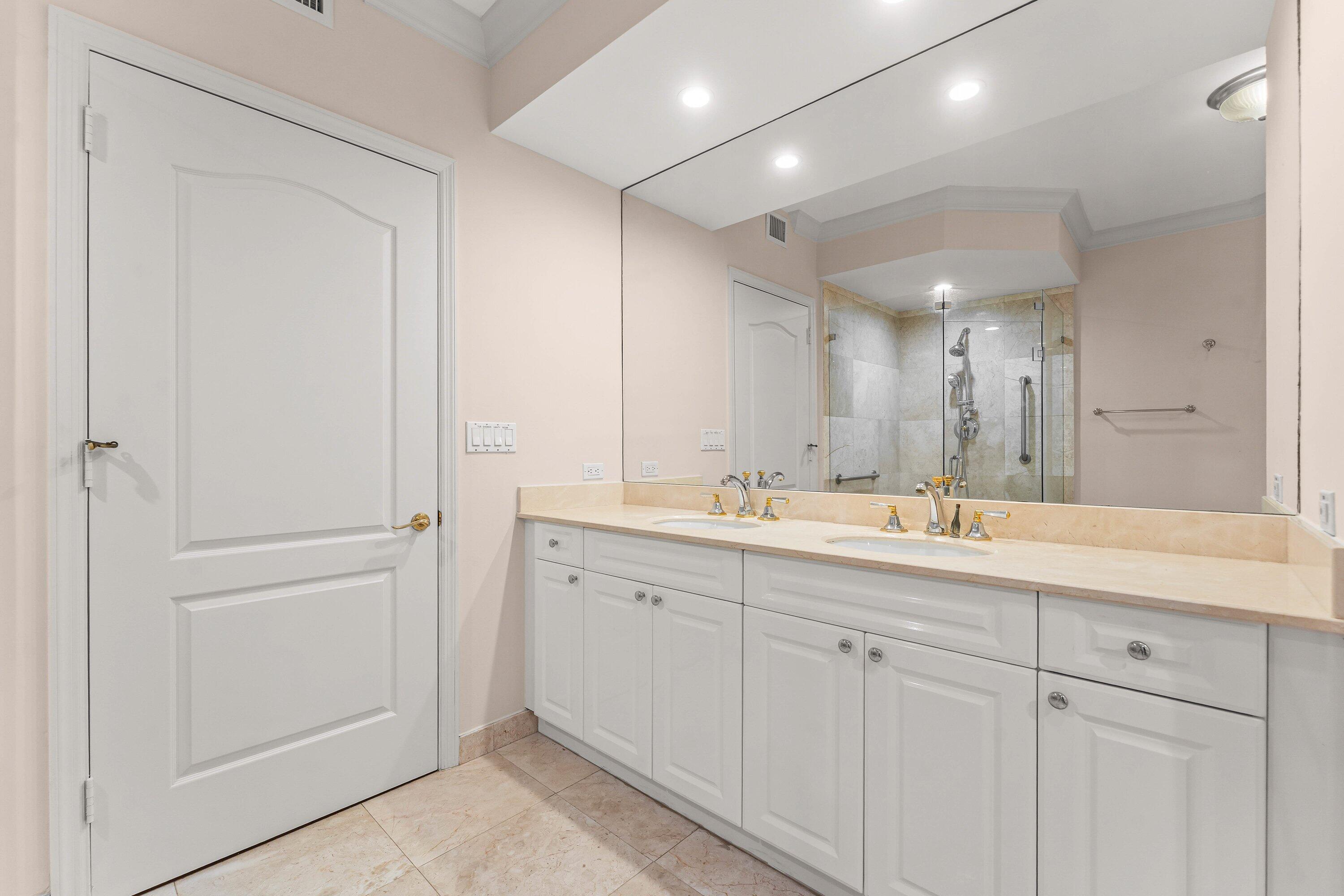 550 Se Mizner Boulevard B501 Property Photo 18