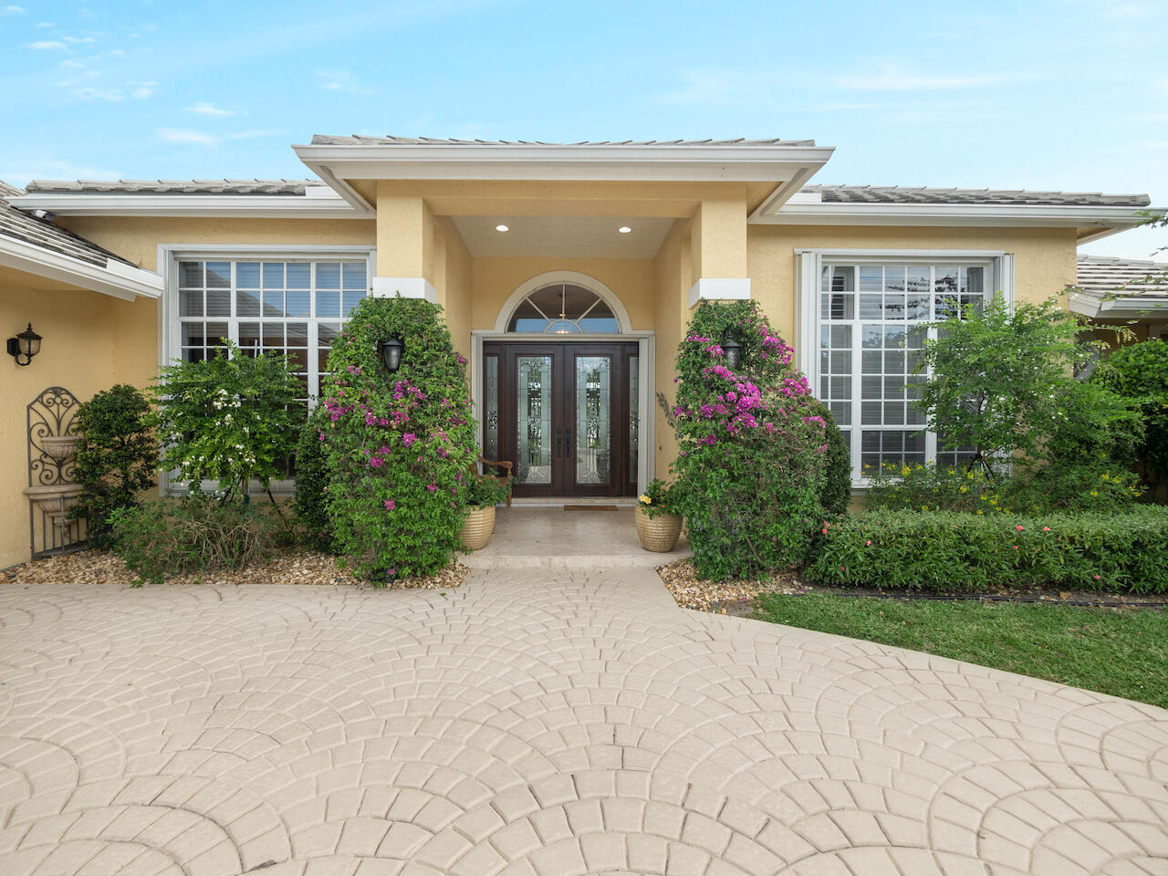 129 Brookhaven Court Property Photo 4