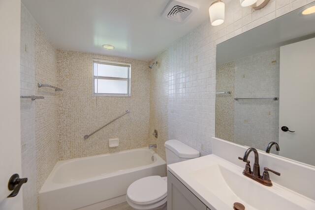 394 Normandy I Property Photo 6