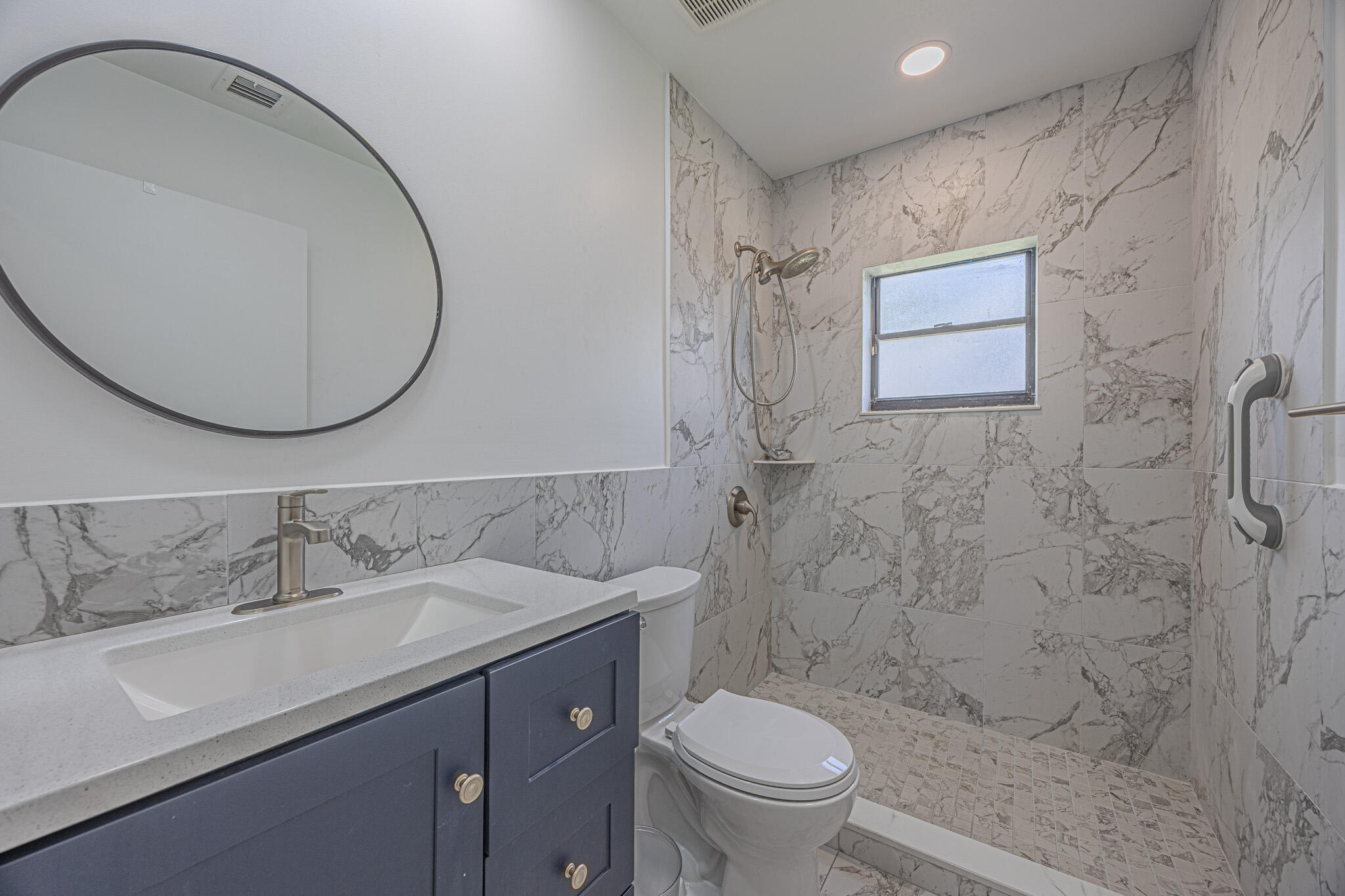 9453 Burlington Place Property Photo 4