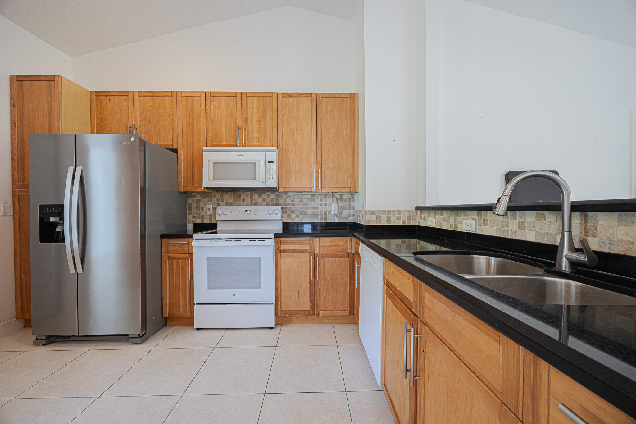 9453 Burlington Place Property Photo 16