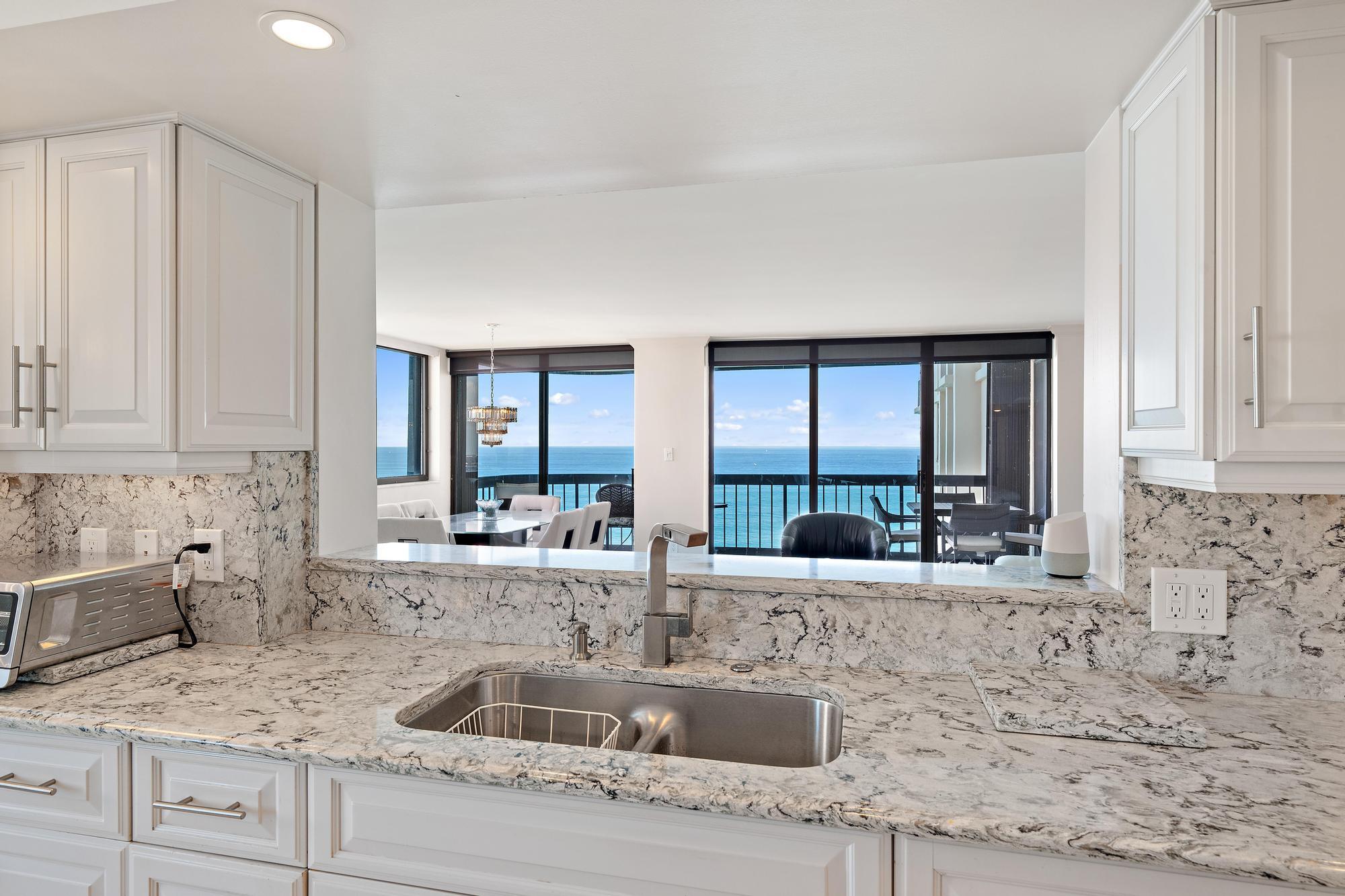 5380 N Ocean Drive 19e Property Photo 6