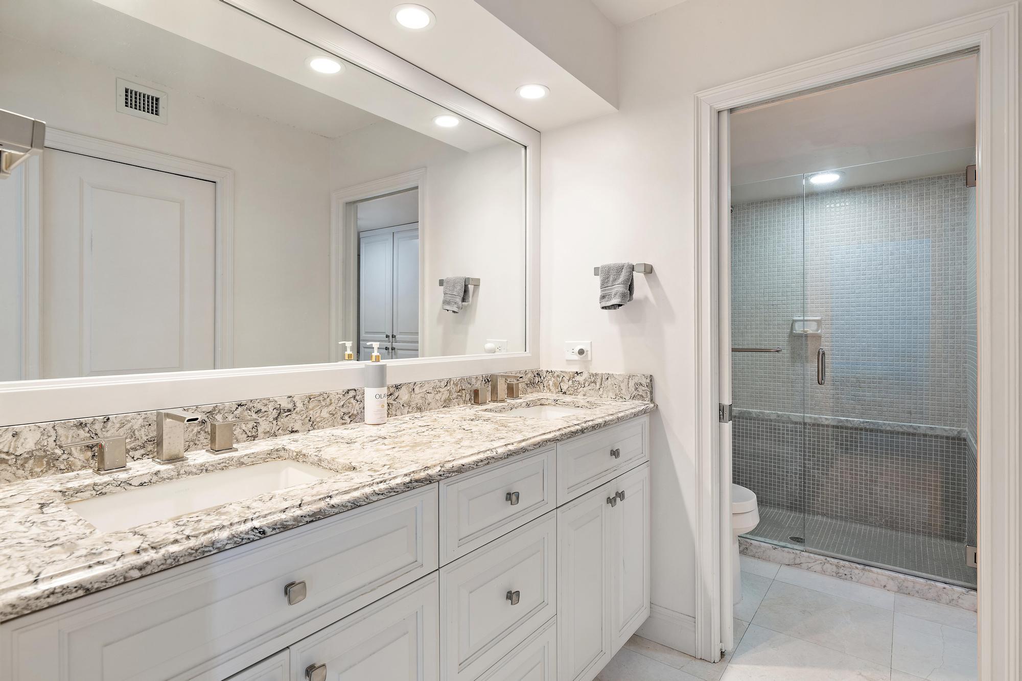 5380 N Ocean Drive 19e Property Photo 11