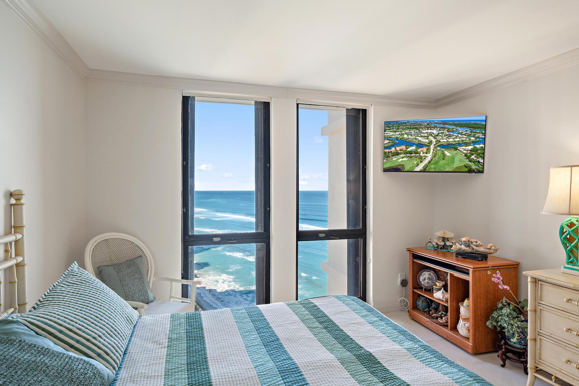 5380 N Ocean Drive 19e Property Photo 16