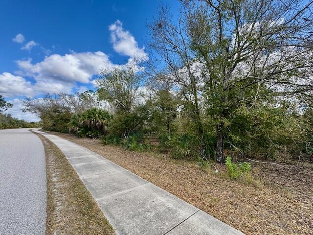 4921 S Fairway Drive Property Photo 2