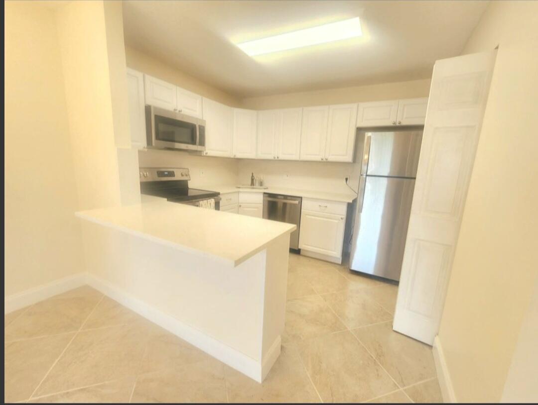 209 Pine Hov Circle B-2 Property Photo 5