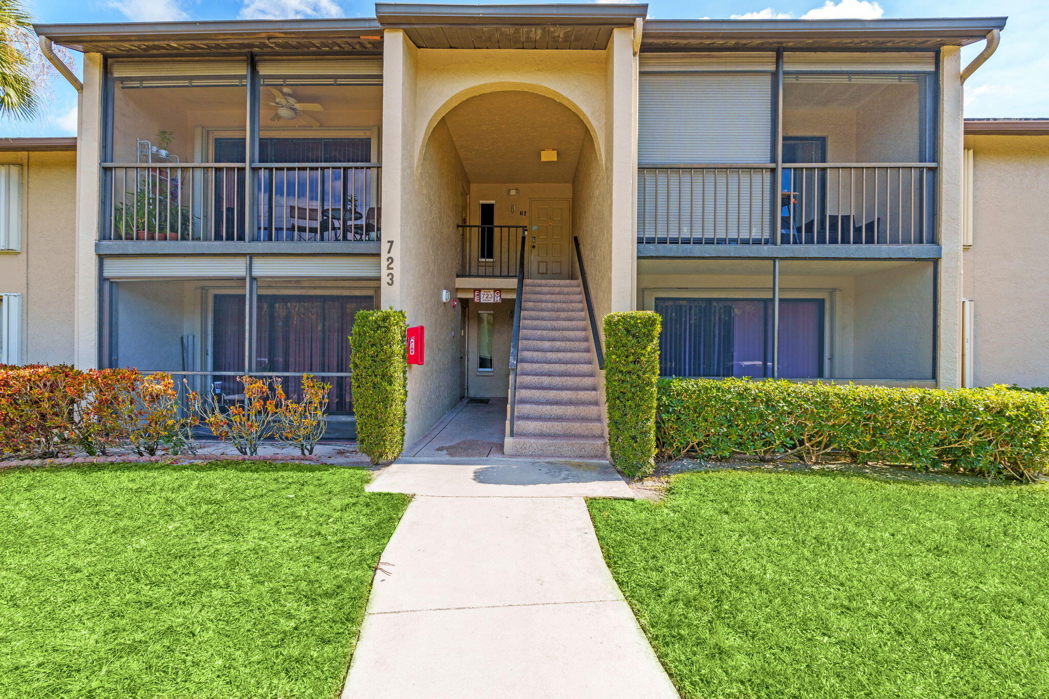 723 Sunny Pine Way H2 Property Photo 1