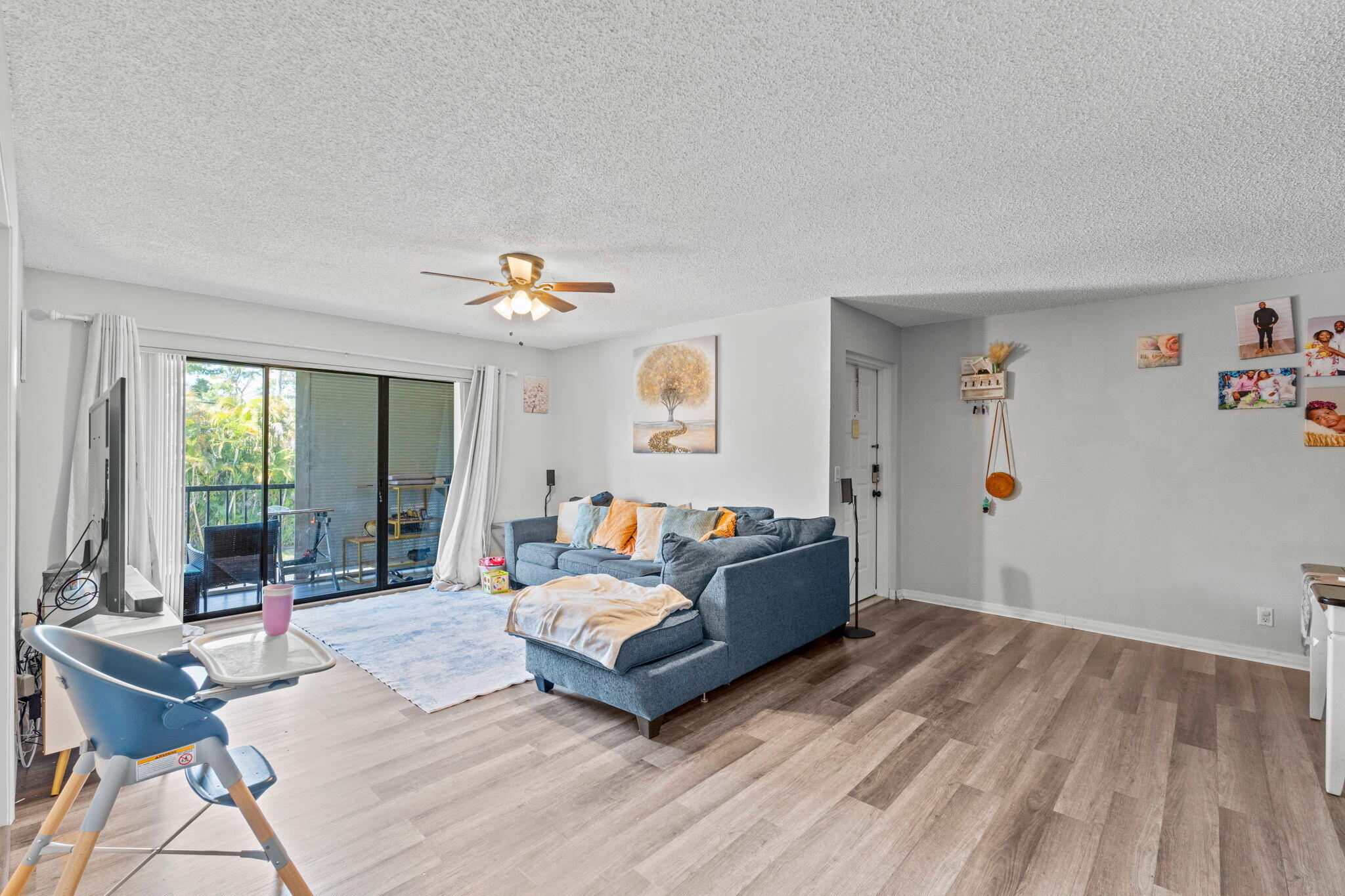 723 Sunny Pine Way H2 Property Photo 6