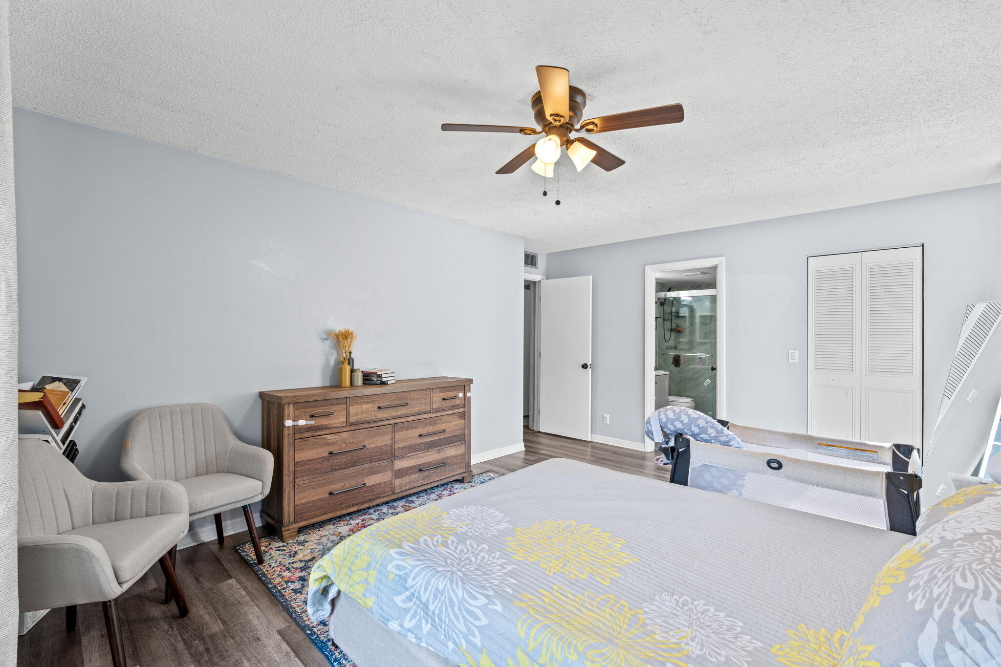 723 Sunny Pine Way H2 Property Photo 14