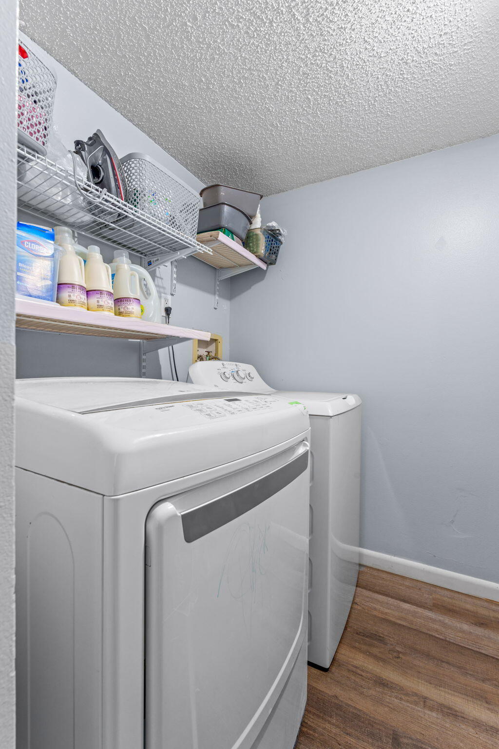 723 Sunny Pine Way H2 Property Photo 21