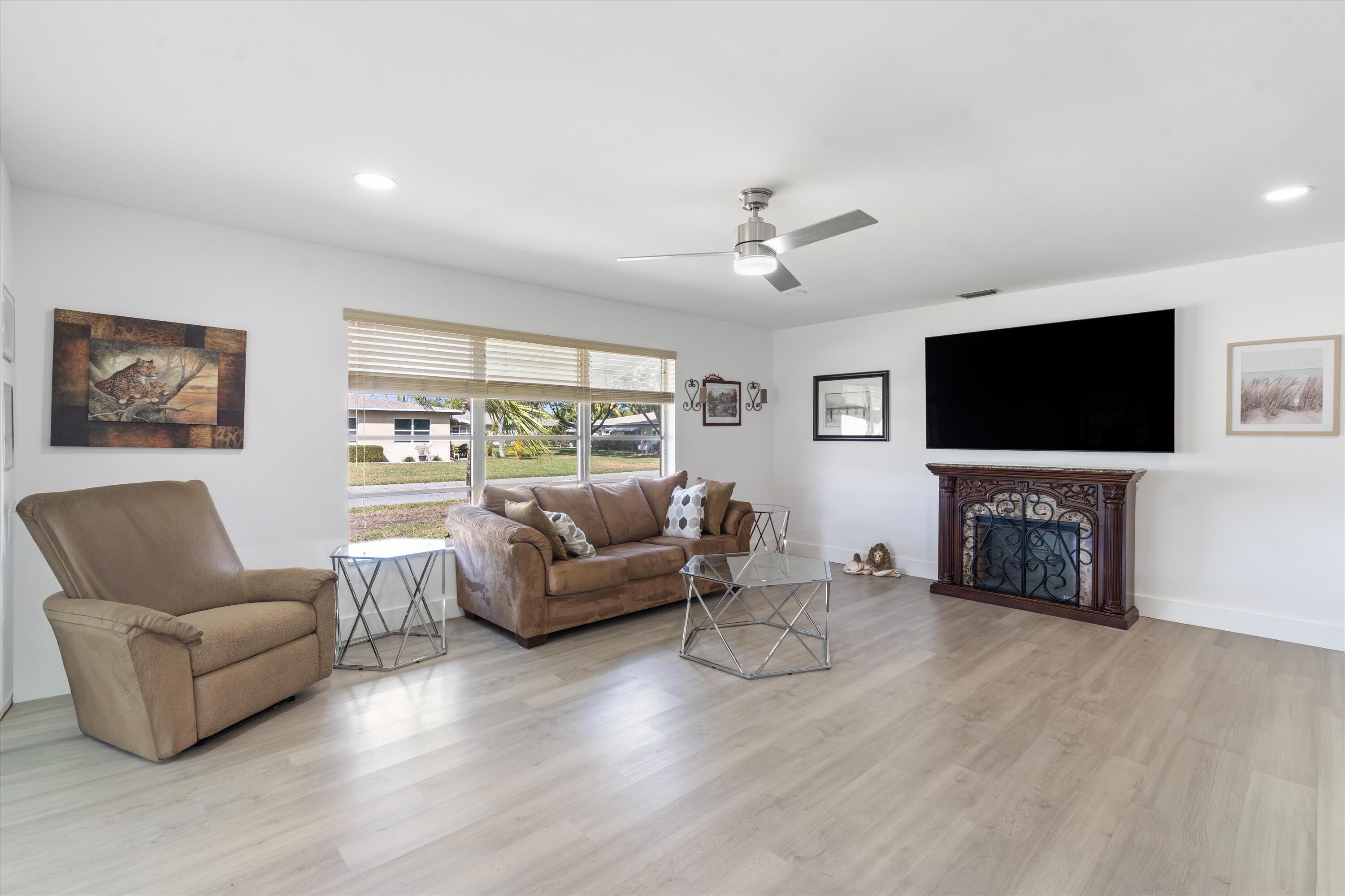 1022 Circle Drive A Property Photo 3