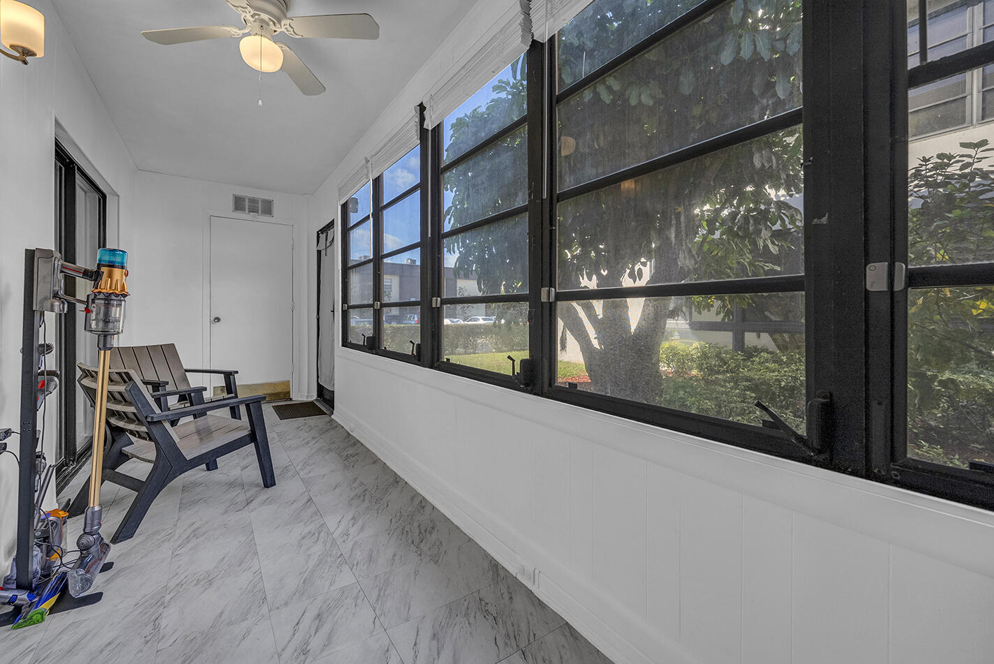 162 Capri D Property Photo 14