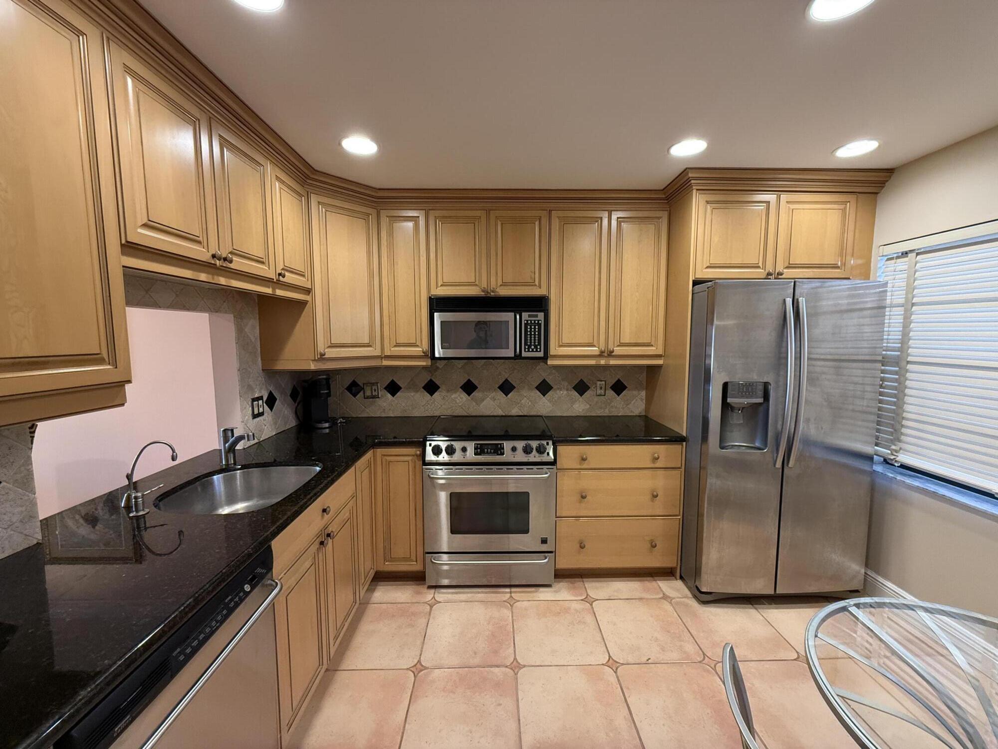 9261 Vista Del Lago E Property Photo 8