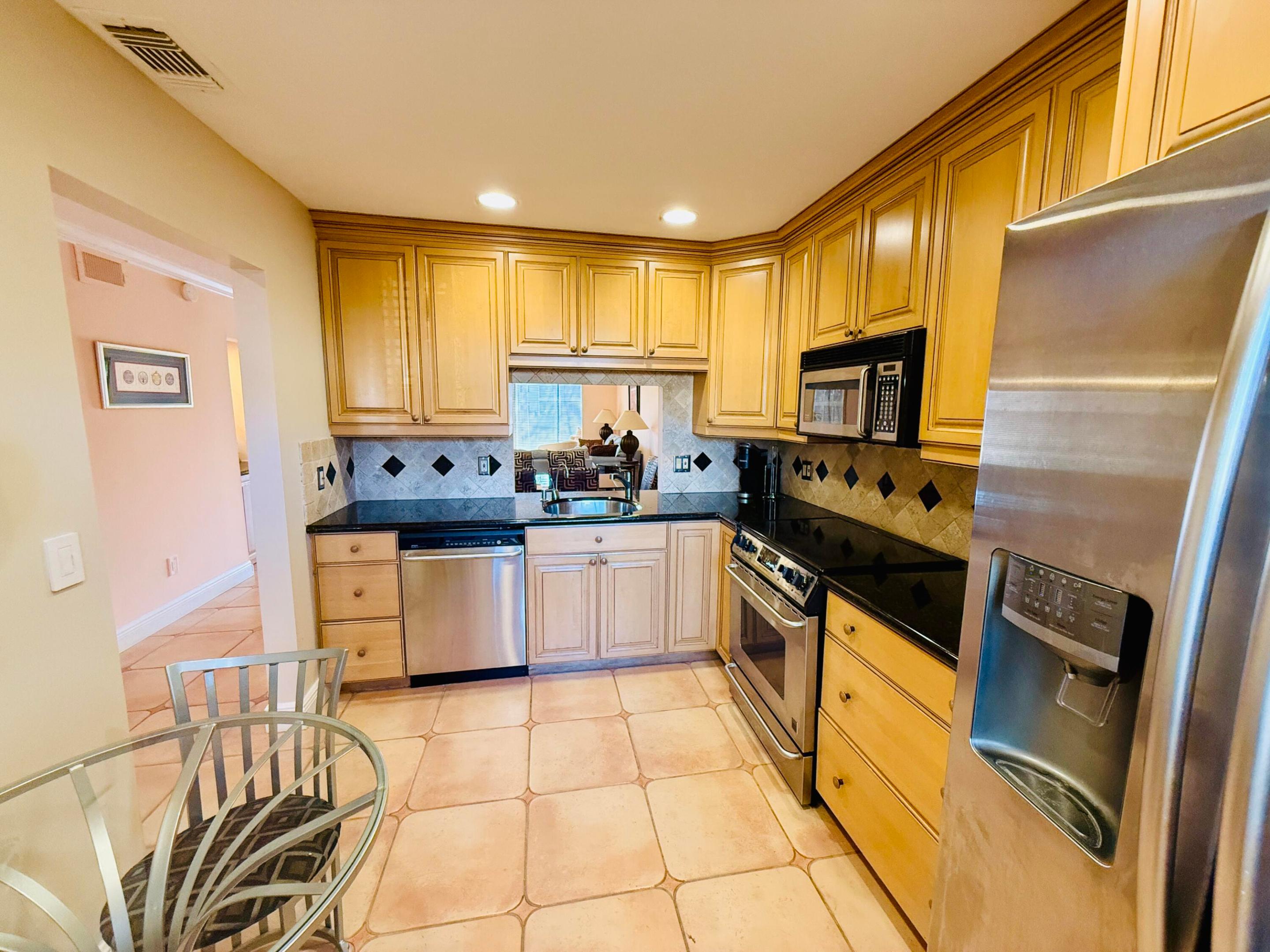 9261 Vista Del Lago E Property Photo 10