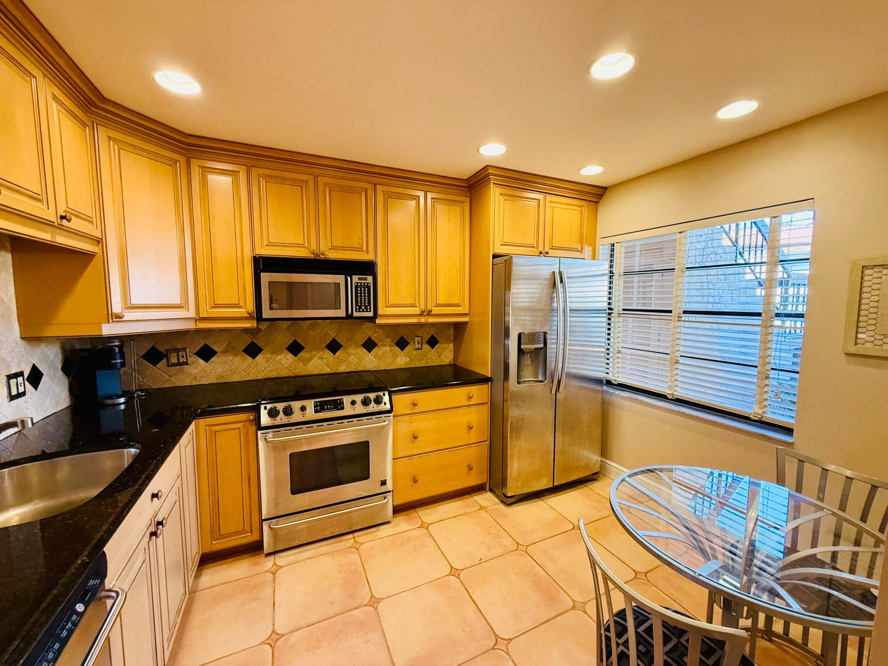 9261 Vista Del Lago E Property Photo 11
