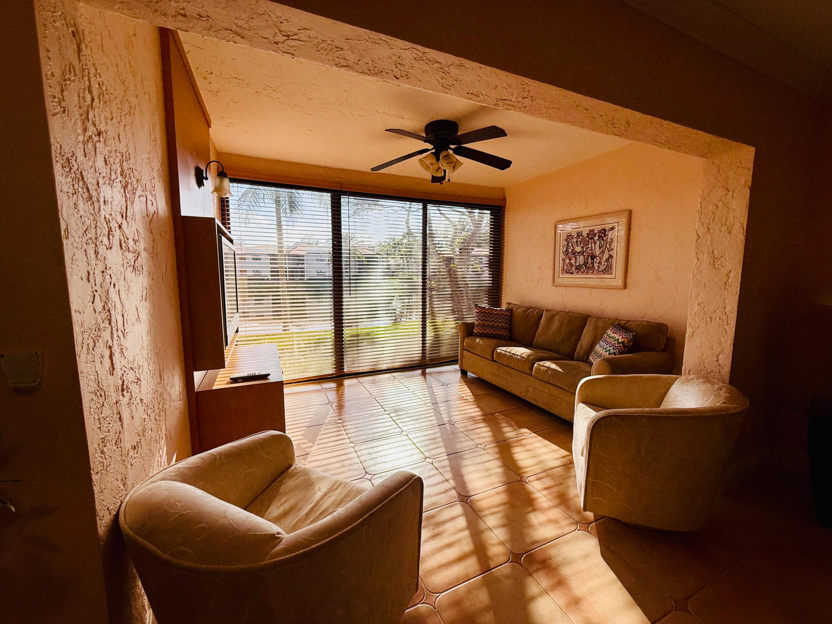 9261 Vista Del Lago E Property Photo 21