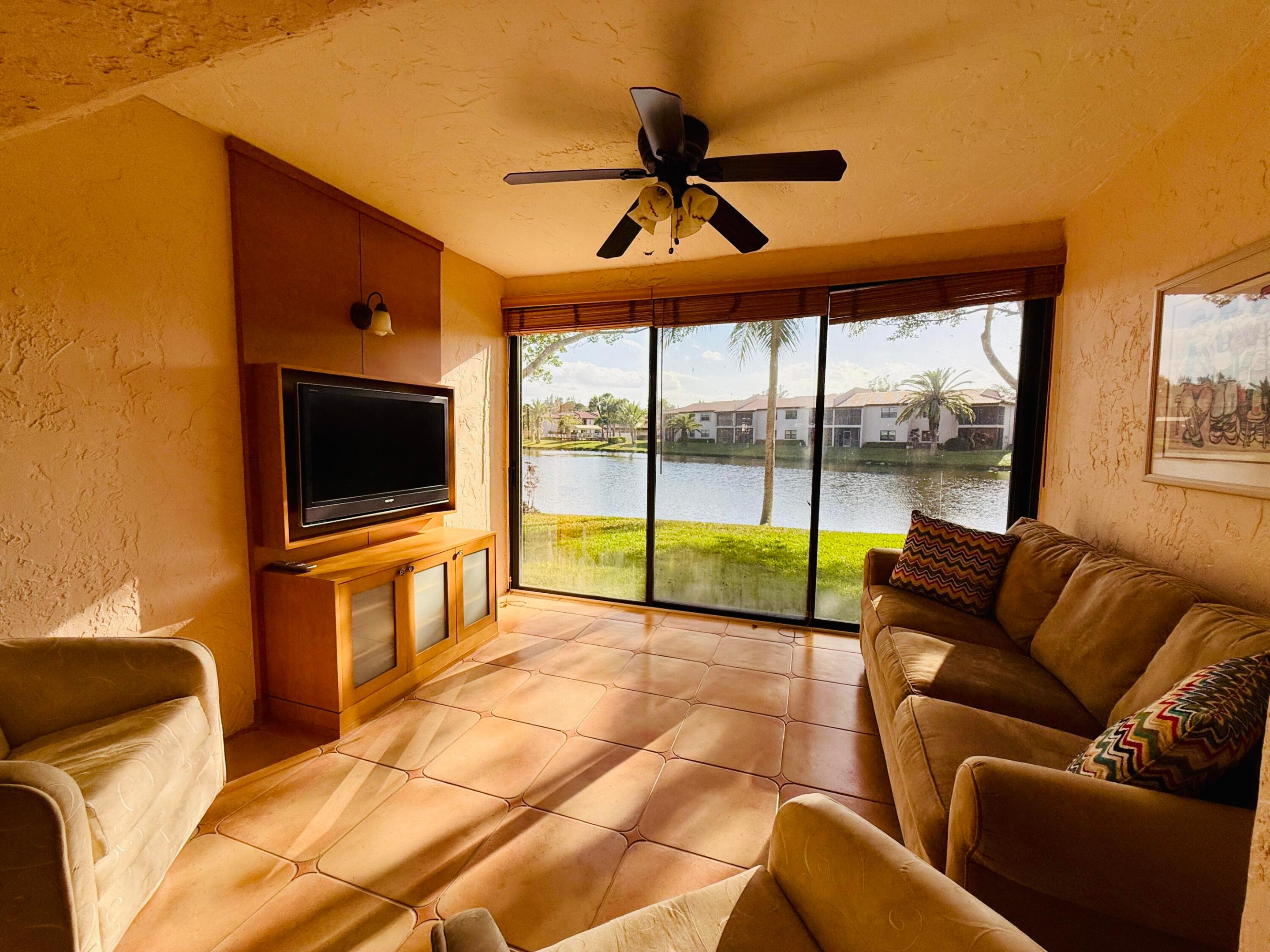 9261 Vista Del Lago E Property Photo 23