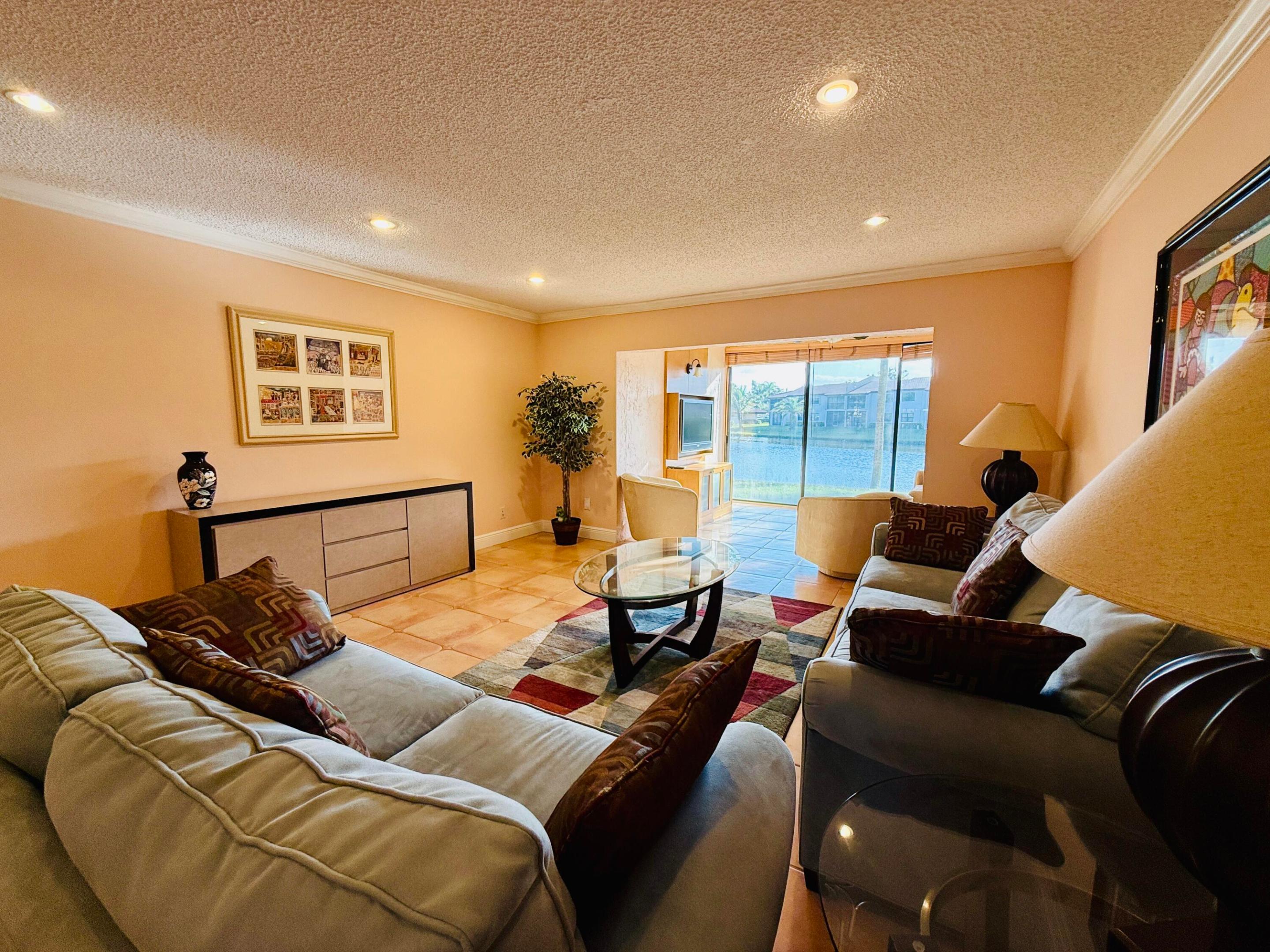 9261 Vista Del Lago E Property Photo 28