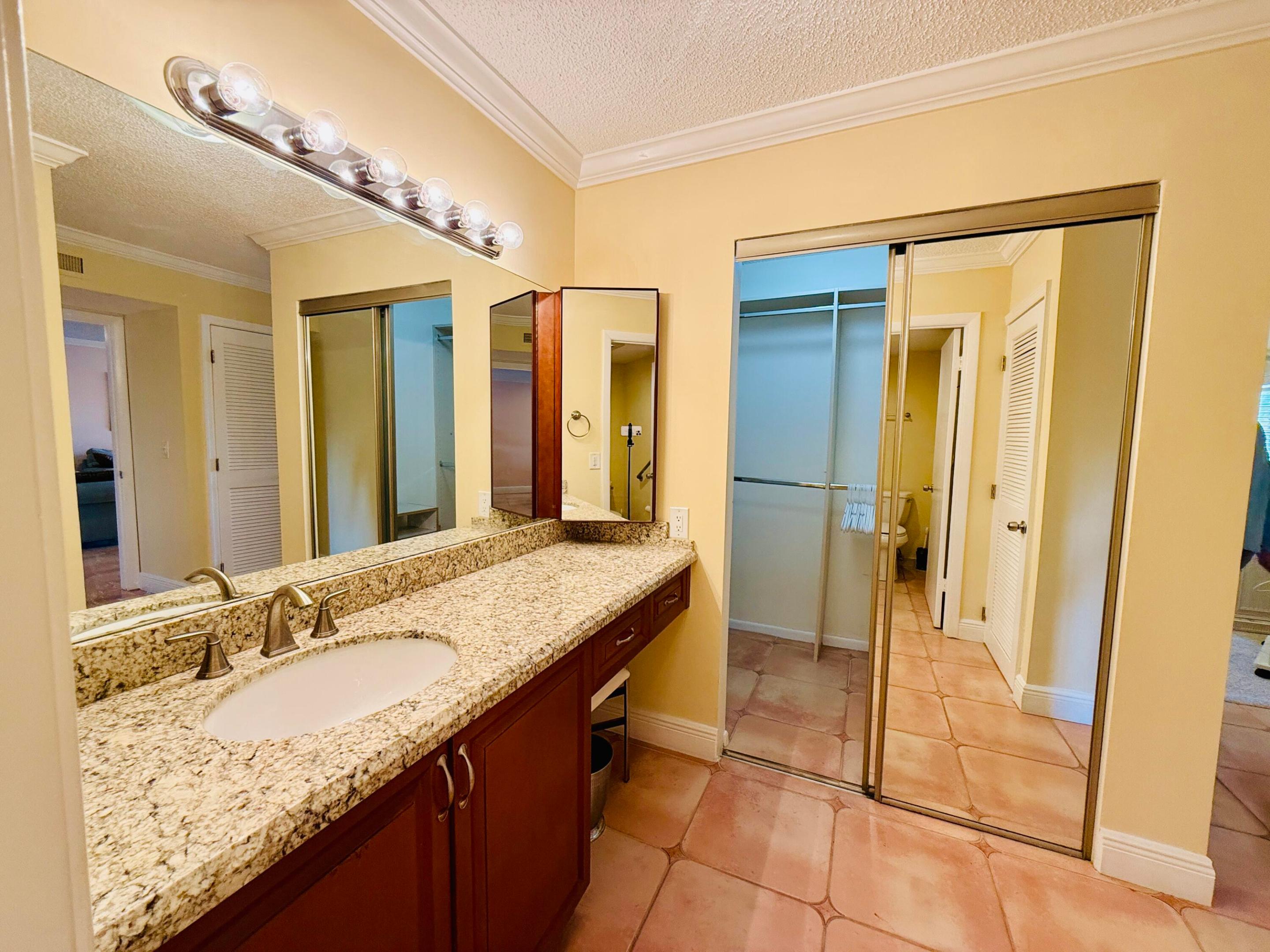 9261 Vista Del Lago E Property Photo 34