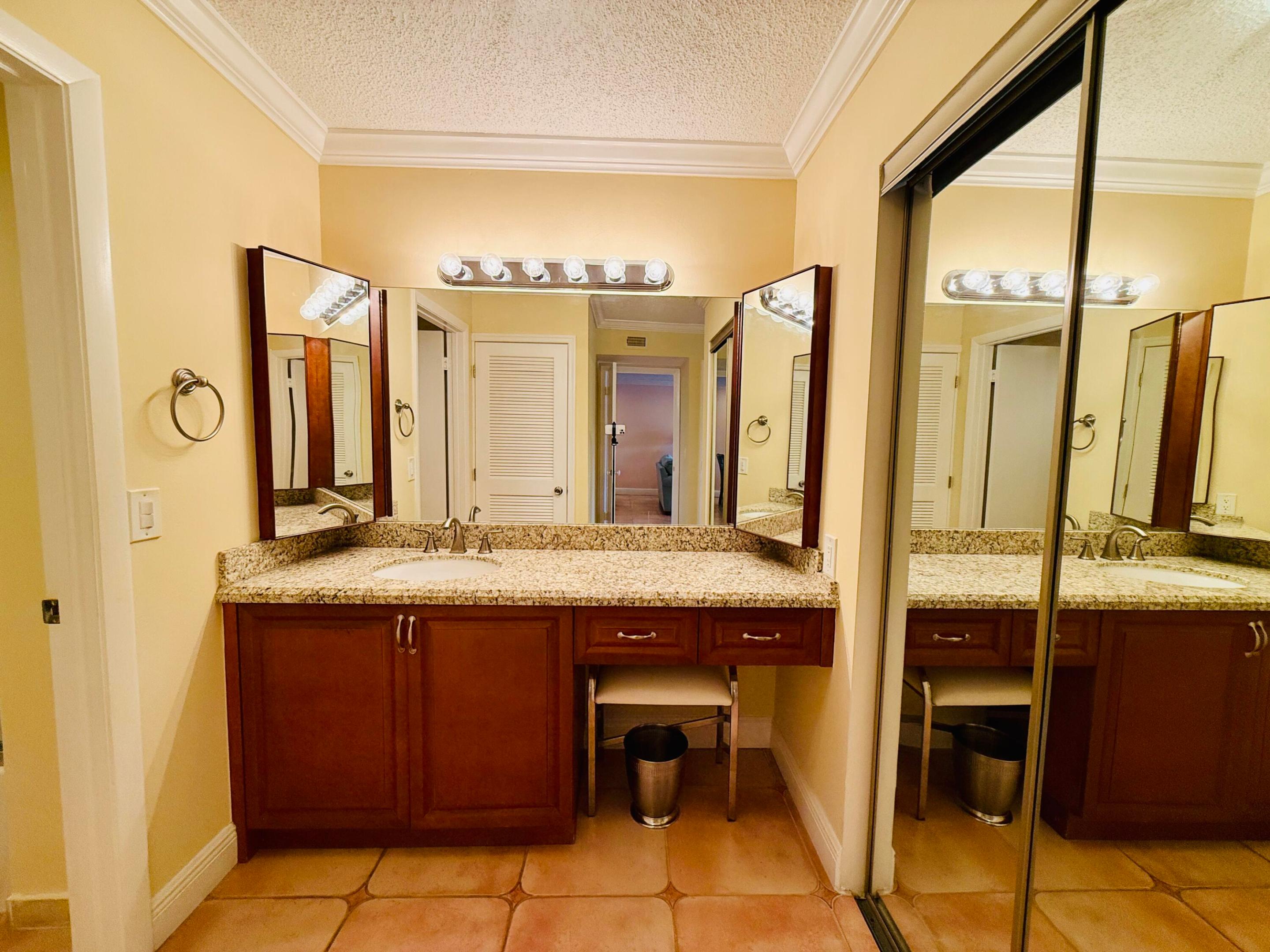 9261 Vista Del Lago E Property Photo 36
