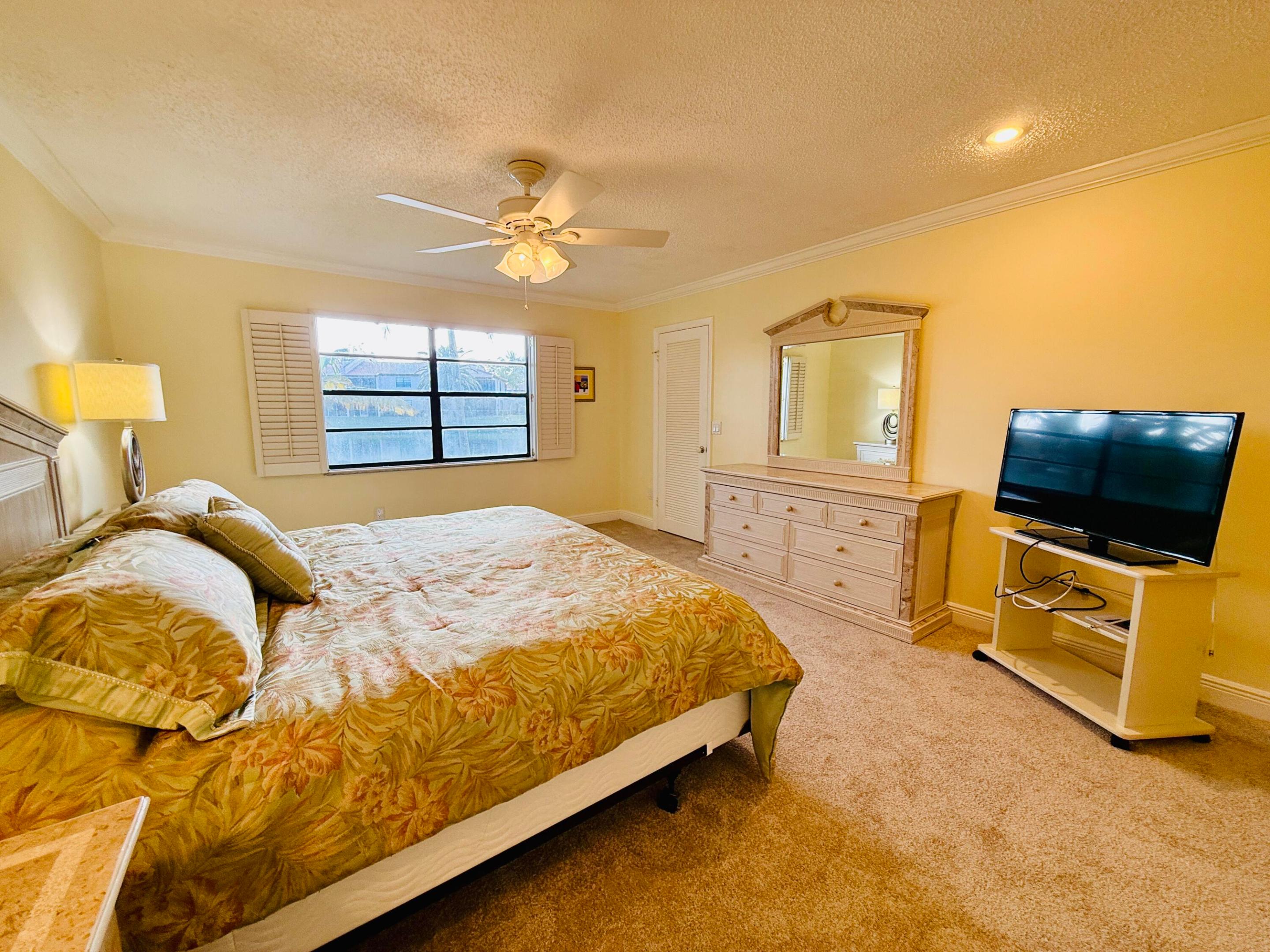 9261 Vista Del Lago E Property Photo 39
