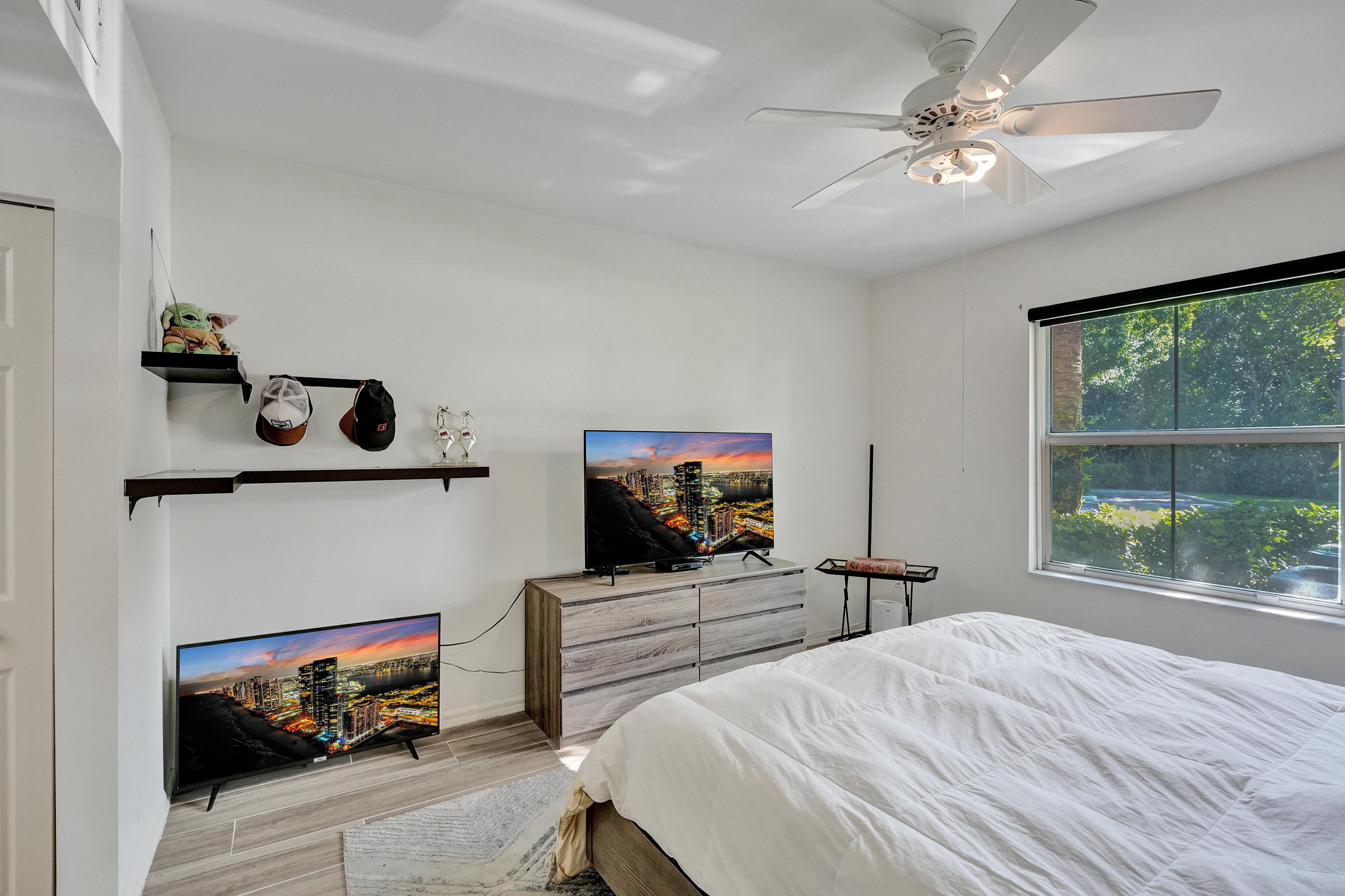 2113 Tuscany Way Property Photo 31