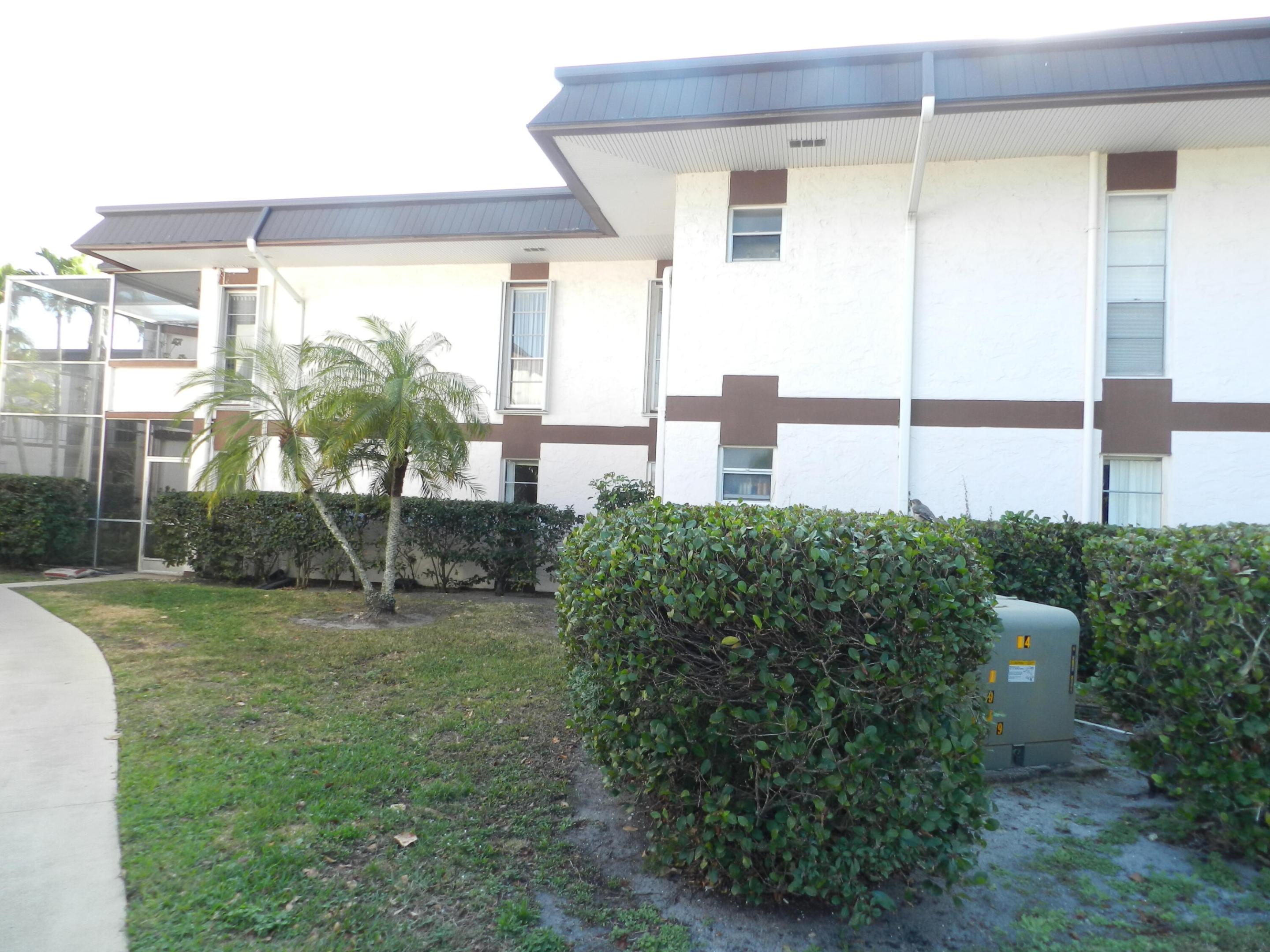 4 Greenway Village N 107 Property Photo 2